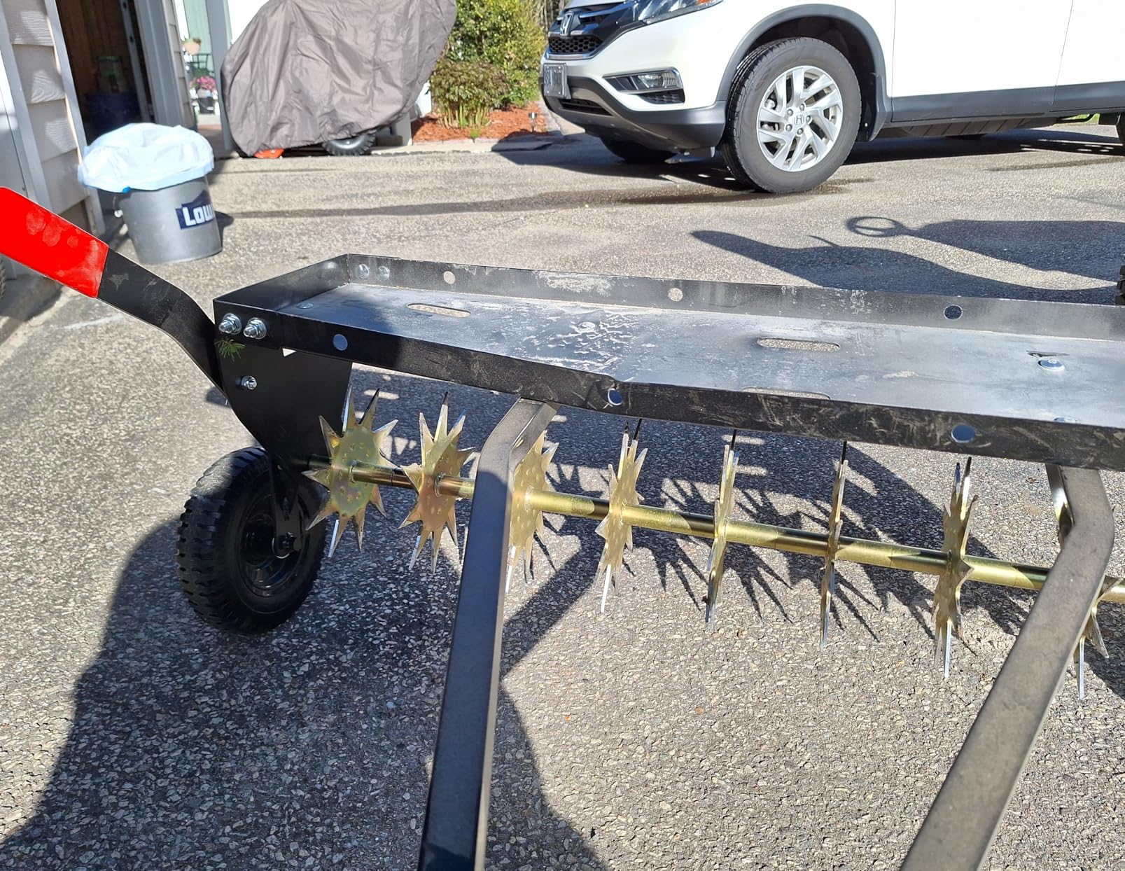 Seeutek 40Inch Tow Behind Spike Aerator - Heavy Duty Rolling Lawn Aerators with 3D Steel Tines & Weight Tray customer photo 1