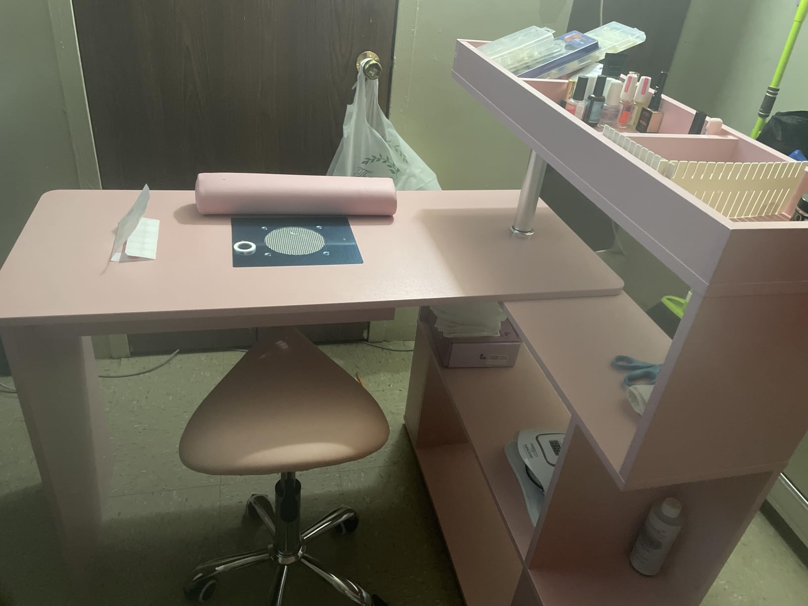 Manicure Table, L-Shaped Nail Tech Desk with Dust Collector, Reversible Rotating Table & Storage Shelf, Acetone Resistant Beauty Salon Station, White customer photo 2