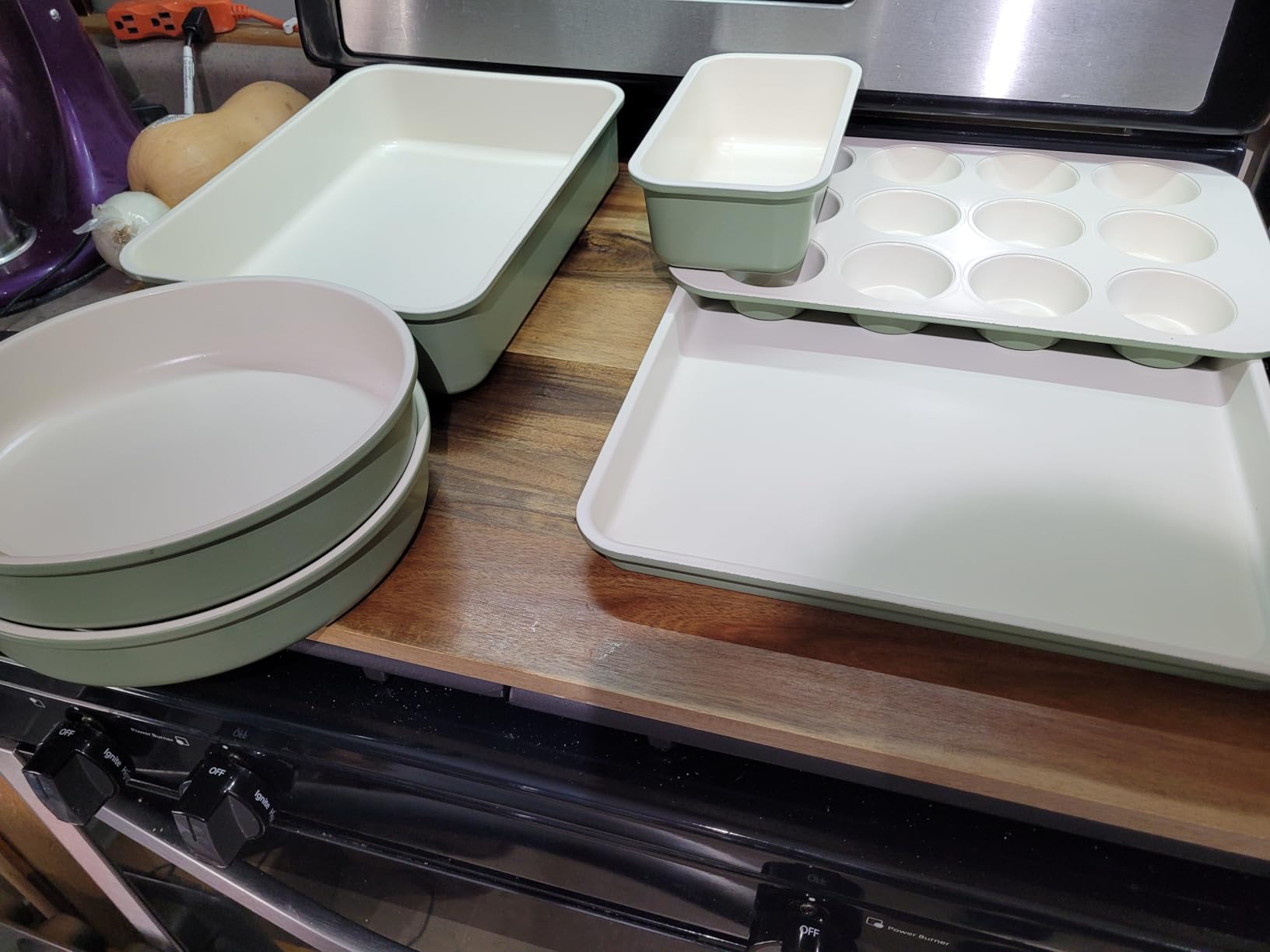 GreenLife 6 Piece Ceramic Nonstick Oven Bakeware Set, Sage | PFAS-Free Ceramic Nonstick, Baking Set, Cookie Sheet, Loaf, Cake & Muffin Pans, Easy Release, Dishwasher & Oven Safe to 450F customer photo 1