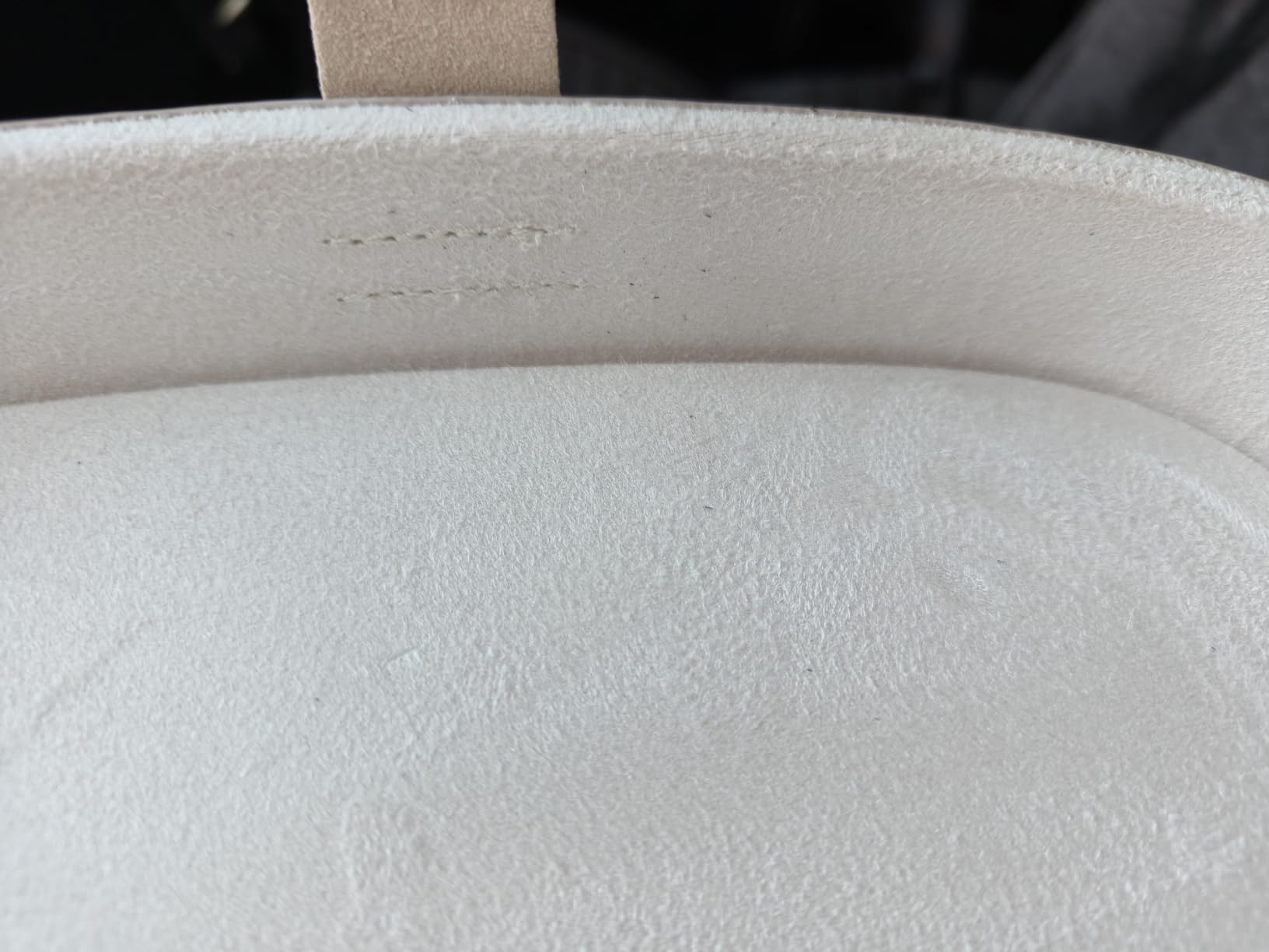 Philips Lumea IPL Salon-Like Laser Hair Removal for Women, Permanent Hair Reduction Device At Home for Face & Body, Safe & Painless for Face, Bikini, Body, 5 Settings & Skin Sensors, BRI984/03 customer photo 1