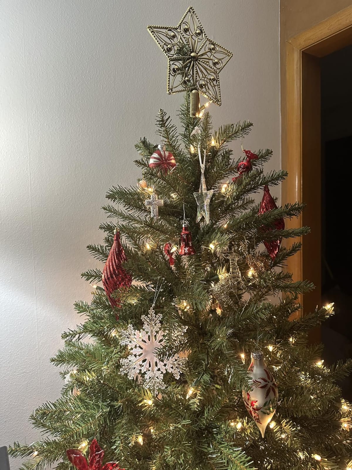 7.5ft Pre-Lit Slim Christmas Tree Douglas Fir | 186 PE & 610 PVC Branches, Metal Stand, 10 Color Modes, Holiday Decoration customer photo 2
