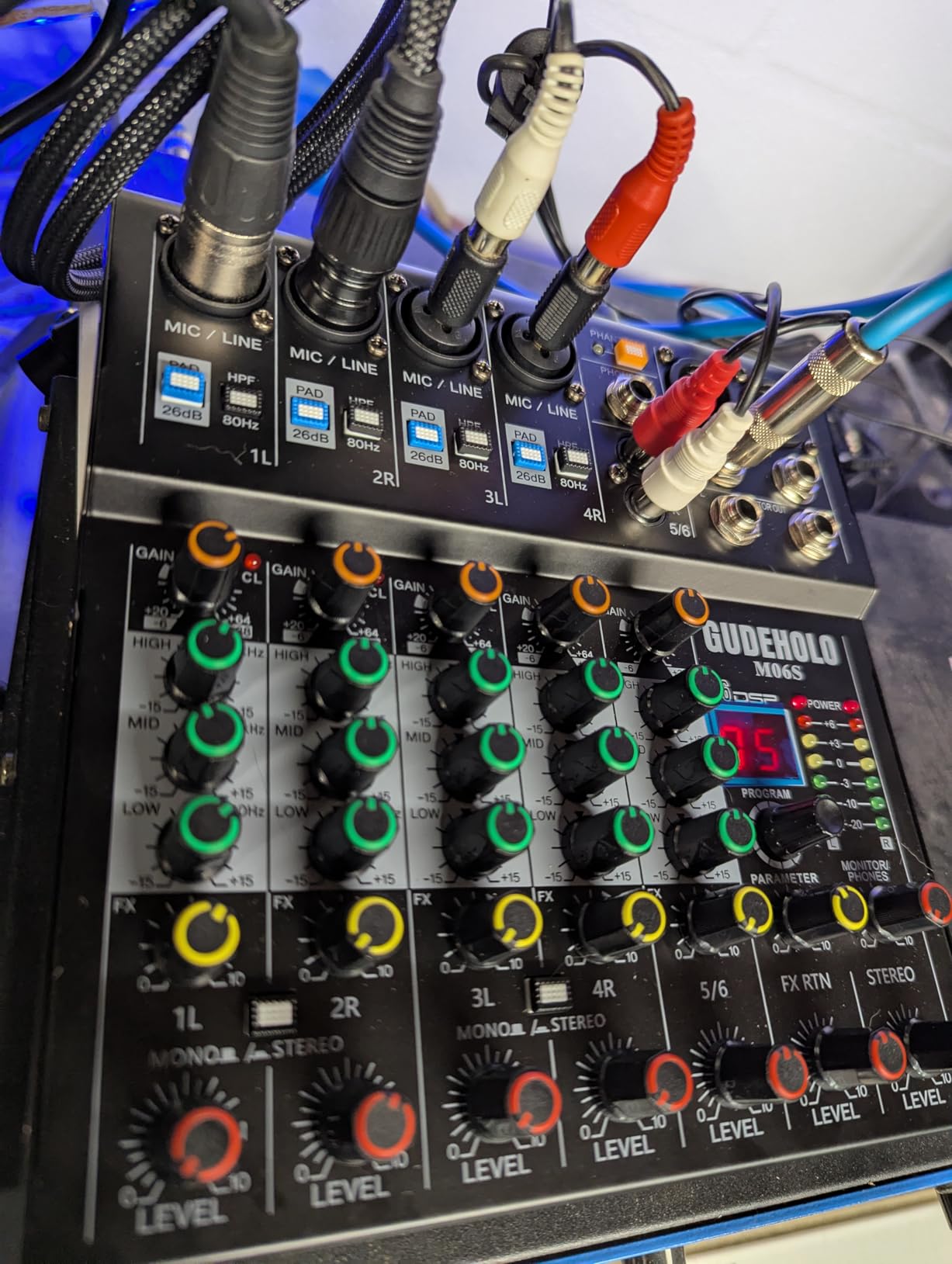6-Channel Stereo Audio Mixer with Stepped Knobs, Mini Sound Board with 2 True Stereo Inputs, Mono/Stereo Switch, Precise Detented Pots, 16 DSP Effects, 48V Phantom for Keyboards, Studio customer photo 1