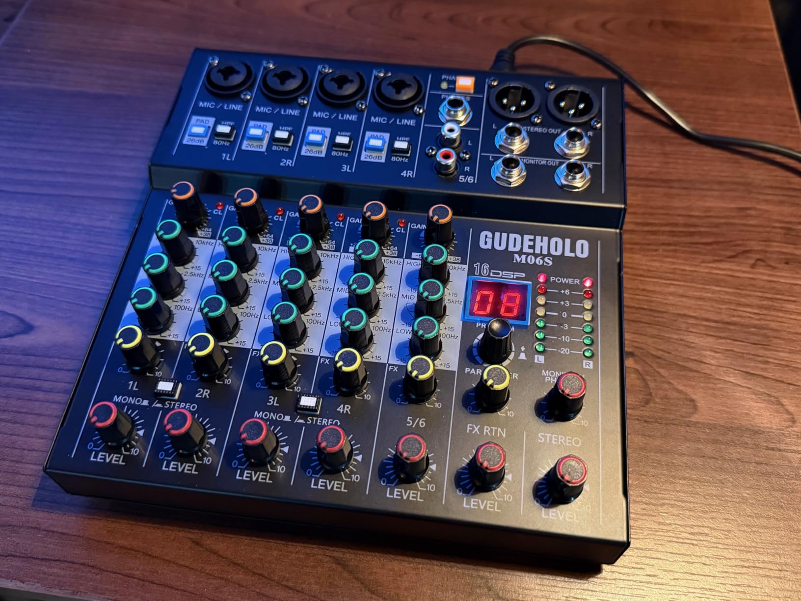6-Channel Stereo Audio Mixer with Stepped Knobs, Mini Sound Board with 2 True Stereo Inputs, Mono/Stereo Switch, Precise Detented Pots, 16 DSP Effects, 48V Phantom for Keyboards, Studio customer photo 2