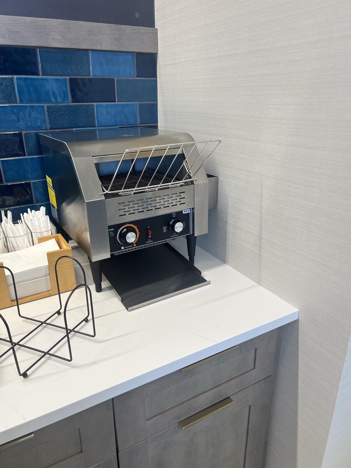 PYY Commercial Conveyor Toaster 300pcs/h - Electric Conveyor Belt Toaster for Toast, Bun, Bagel, Bread, Heavy Duty Stainless Steel Toaster Oven for Restaurant, Bakery, Buffet Use customer photo 1