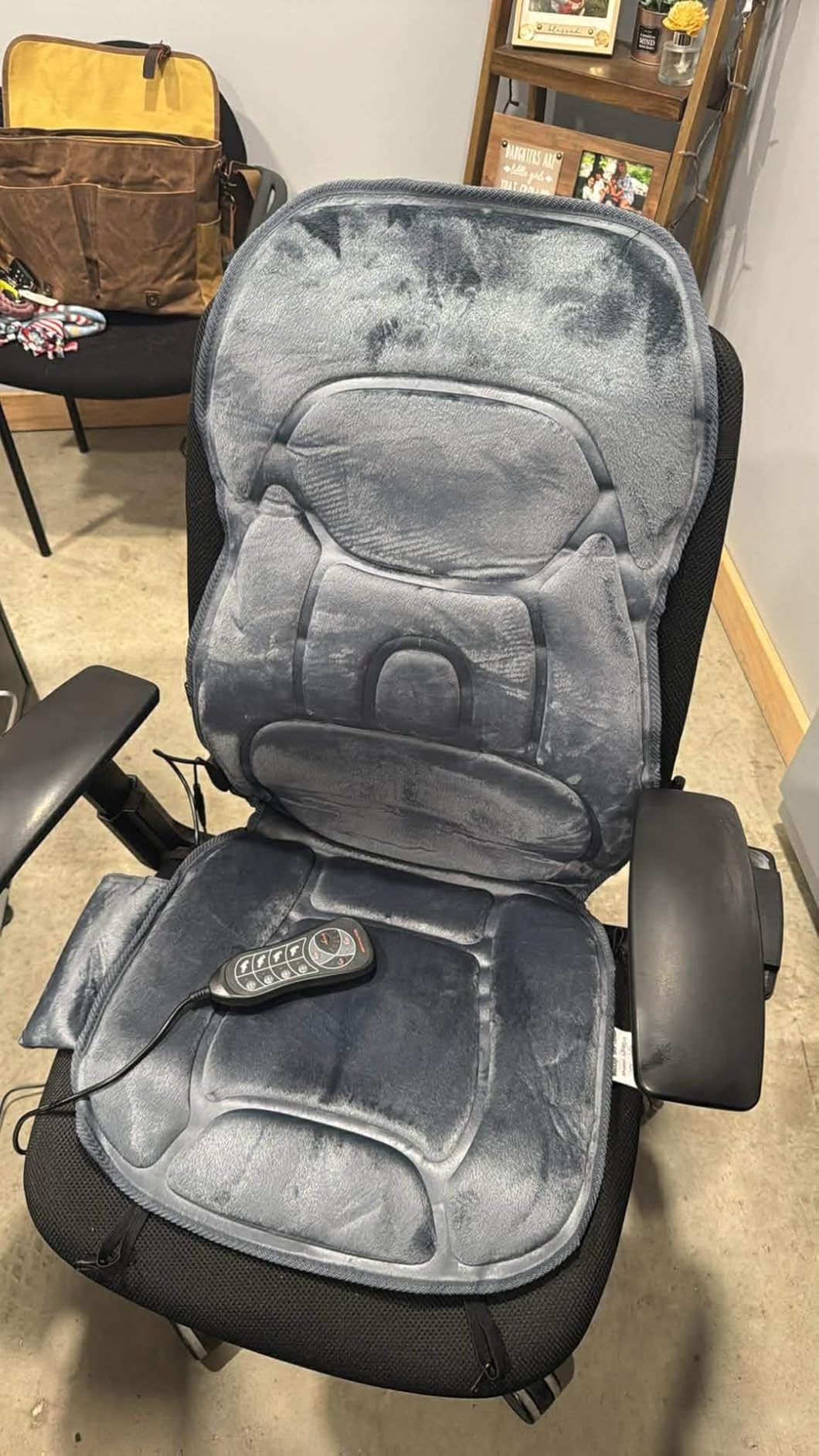 Massage Seat Cushion with Heat and Cooling Fan, Vibration Back Massager for Chair with 6 Motors, Chair Massager Pad for Office Chair, Sofa and Recliner, Jet-Black customer photo 1