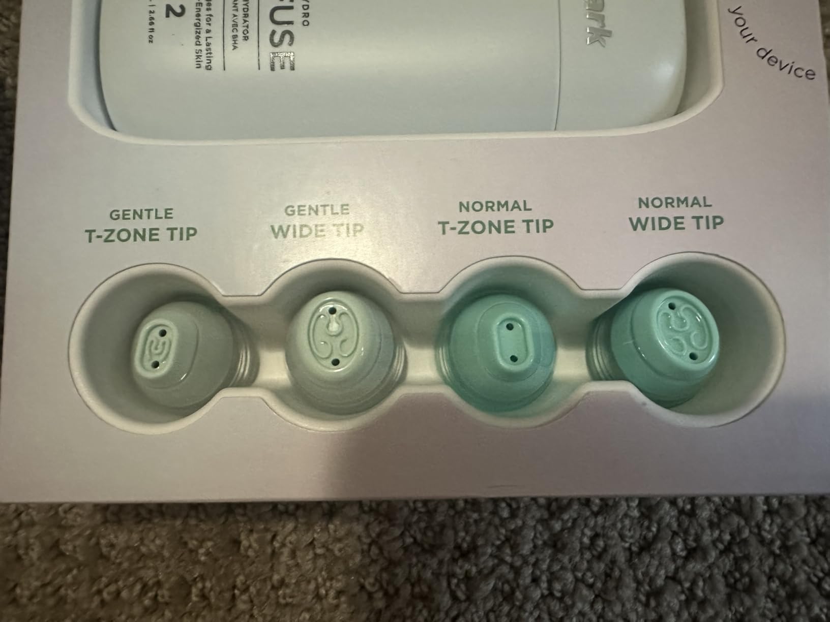 Shark FacialPro Glow + DePuffi 2-in-1 Facial & Contrast Therapy | Hydro-Powered Facial System + Hot & Cold Therapy, Clinically Tested to Exfoliate, Hydrate & Depuff in 10 Minutes customer photo 1