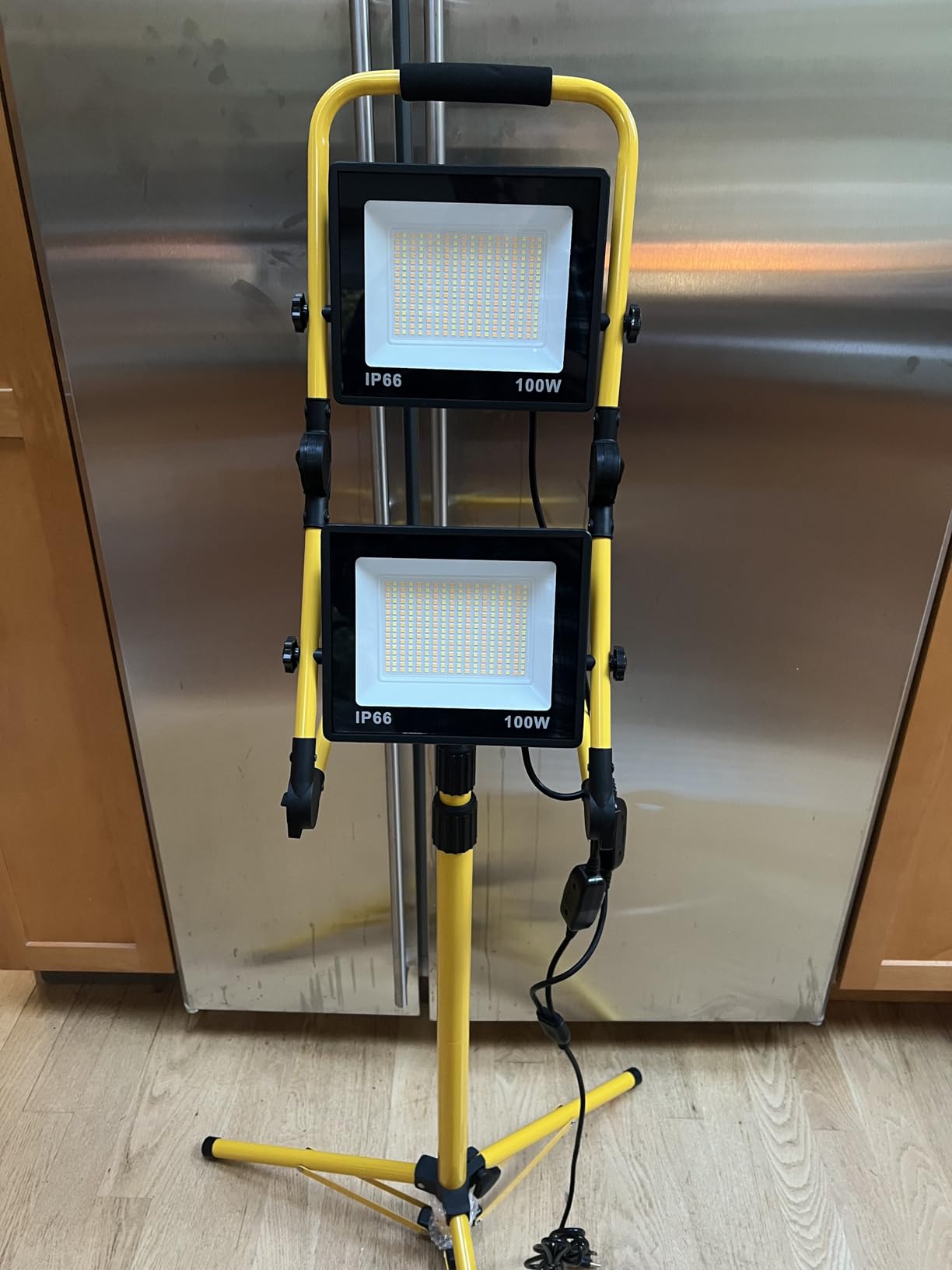 50000LM LED Work Light with Stand & Tripod 3 Head Dimmable IP66 | 50000LM LED work light, adjustable tripod design, dimmable 3000K-6500K, IP66 waterproof for garage, workshop and outdoor use customer photo 2