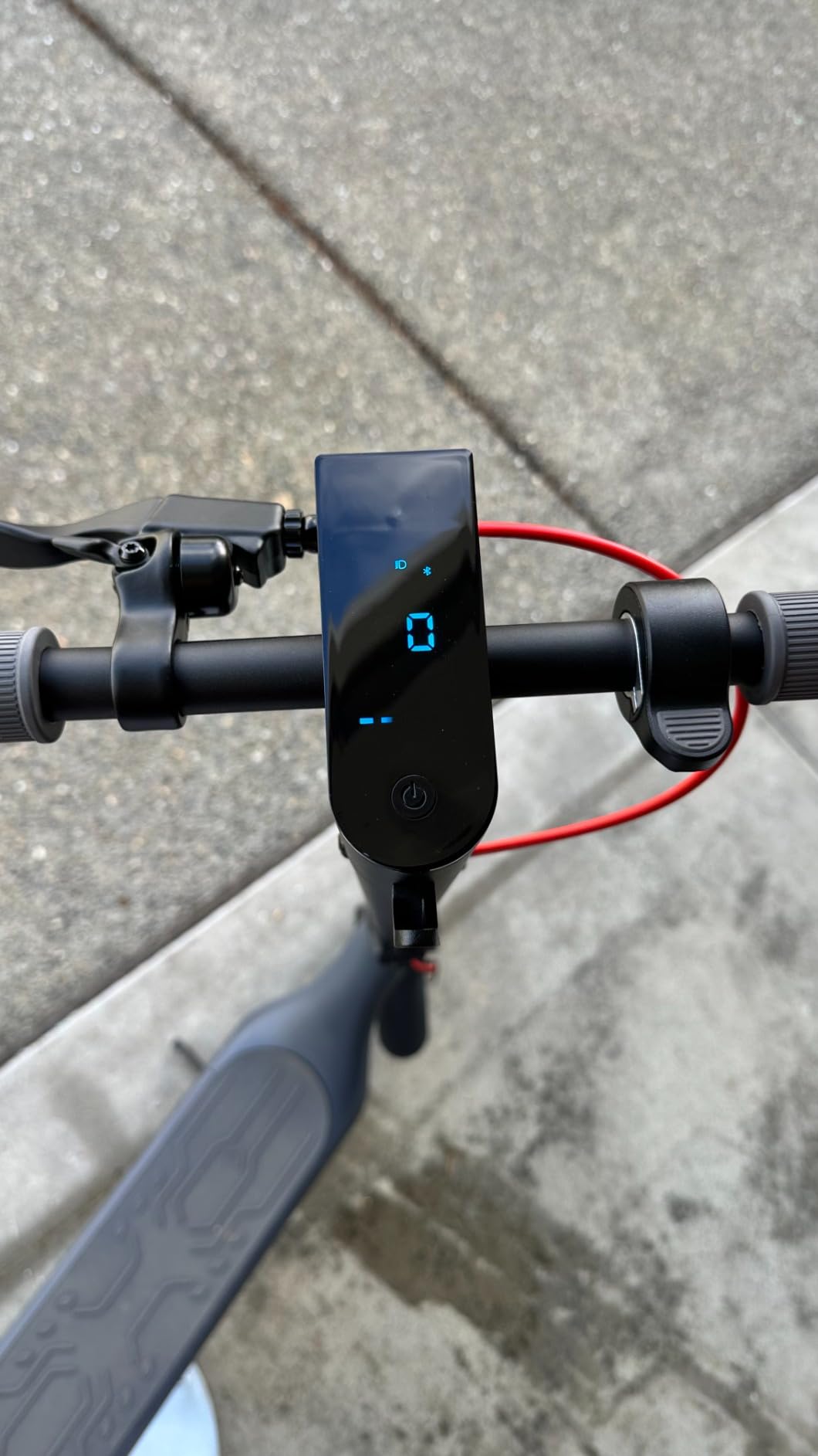 MEGAWHEELS Electric Scooter, Electric Scooter Adults Teens, 10in Pneumatic Tires, 350/500/600W Motor, 19/31 Miles Range, 15.5mph E Scooter with Smart APP Control for Commuting, Outdoor, Short Travel Gift customer photo 1