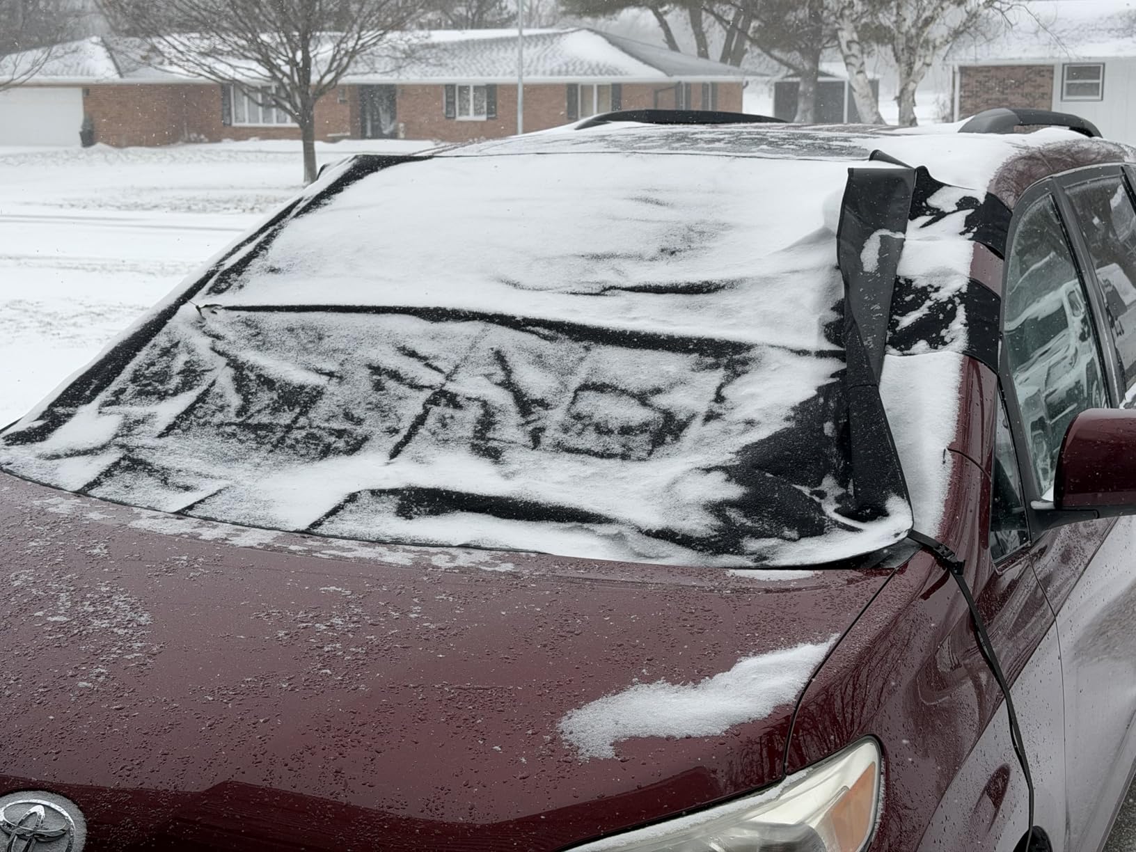 Wigoo 2026 Upgrade Car Windshield Cover for Ice and Snow, Windshield Snow Cover for Winter Snow & Frost - 600D Heavy Magnetic Anti-Hail Protector for Winter Weather, Fits Large SUVs & Trucks, X-Large customer photo 2