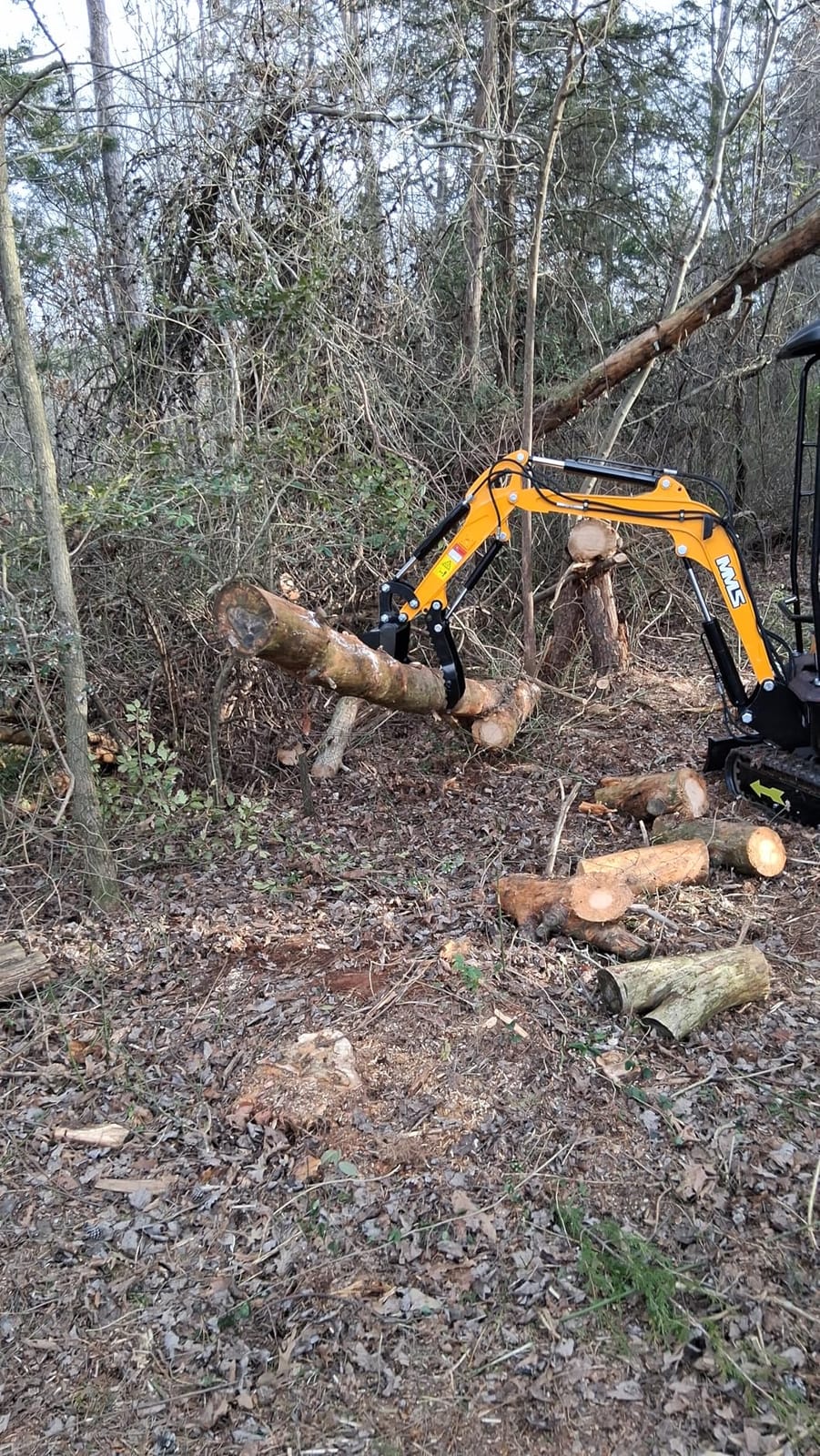 MS15N 1.5 Ton Mini Excavator 13.5 HP Rato Gas Engine with Side Swing Boom, 8'' Auger, Hydraulic Thumb Clamp customer photo 1