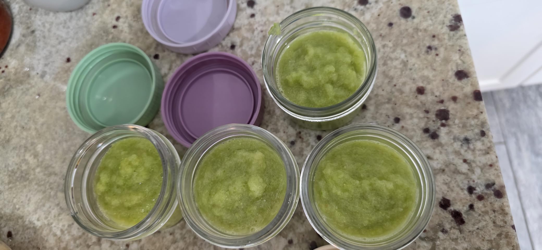 Momcozy AutoMeal Baby Food Maker - One-Step Auto Steam & Blend Food Processor, 15oz Large Cup & 6-Blade Design, Self-Cleaning, Auto 3-Stage Texture Settings for Effortless Homemade Baby Puree customer photo 1