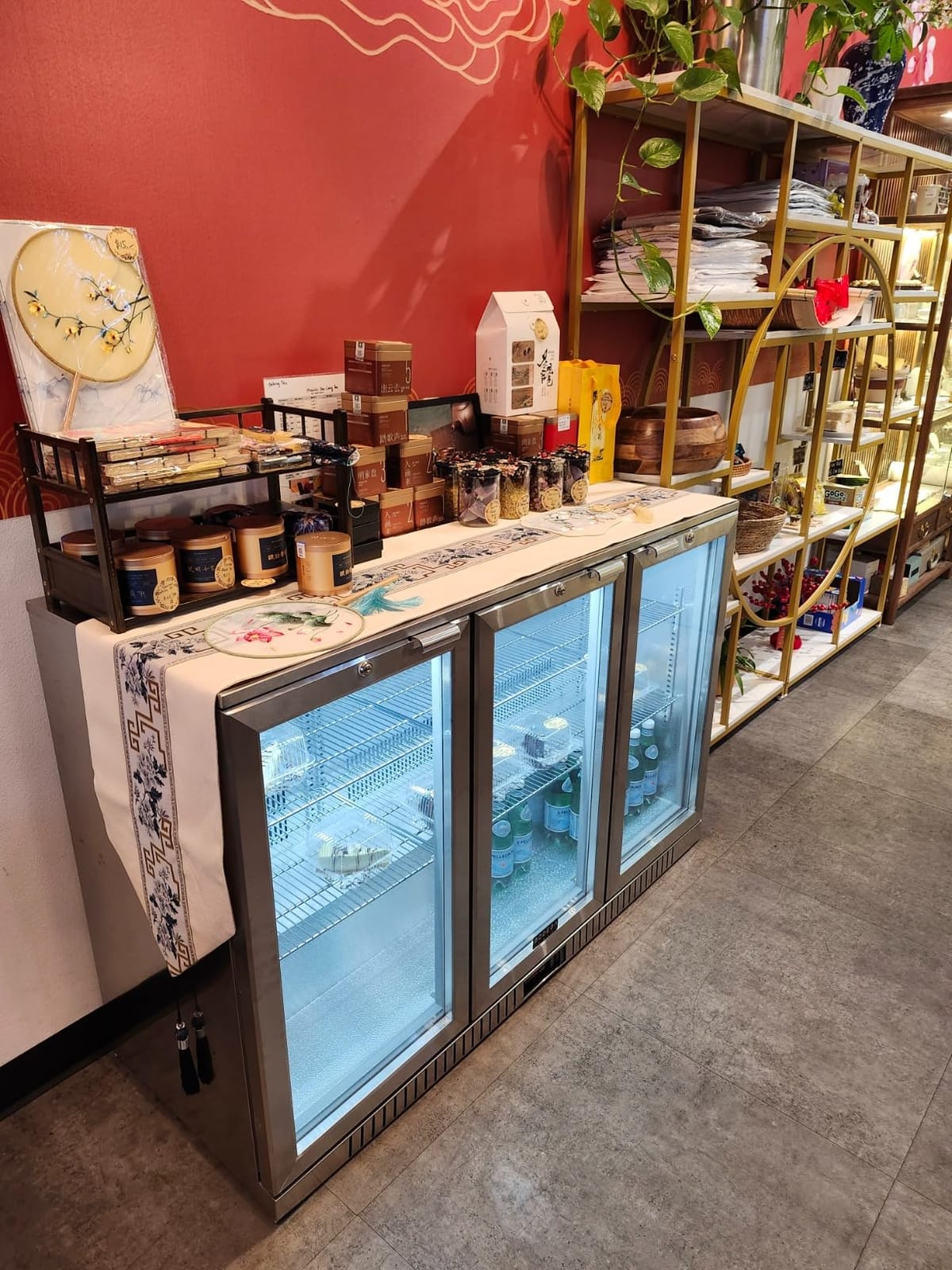 BODEGACOOLER Back Bar Cooler with 2 Glass Doors, 7.7 Cu.ft Commercial Bar Beverage Refrigerator Under Counter LED Lighting for Soda Drinks, Beer, Wine with Stainless Steel Top, DOE Approved, 4 Casters customer photo 2