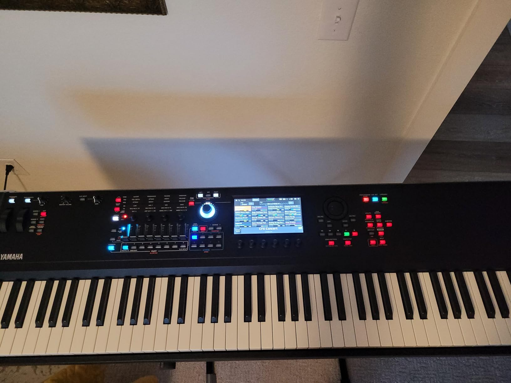 Yamaha 88-Key Music Synthesizer MODX M8, Graded Hammer Action, Performance Focused for Next Generation Sound Exploration customer photo 2