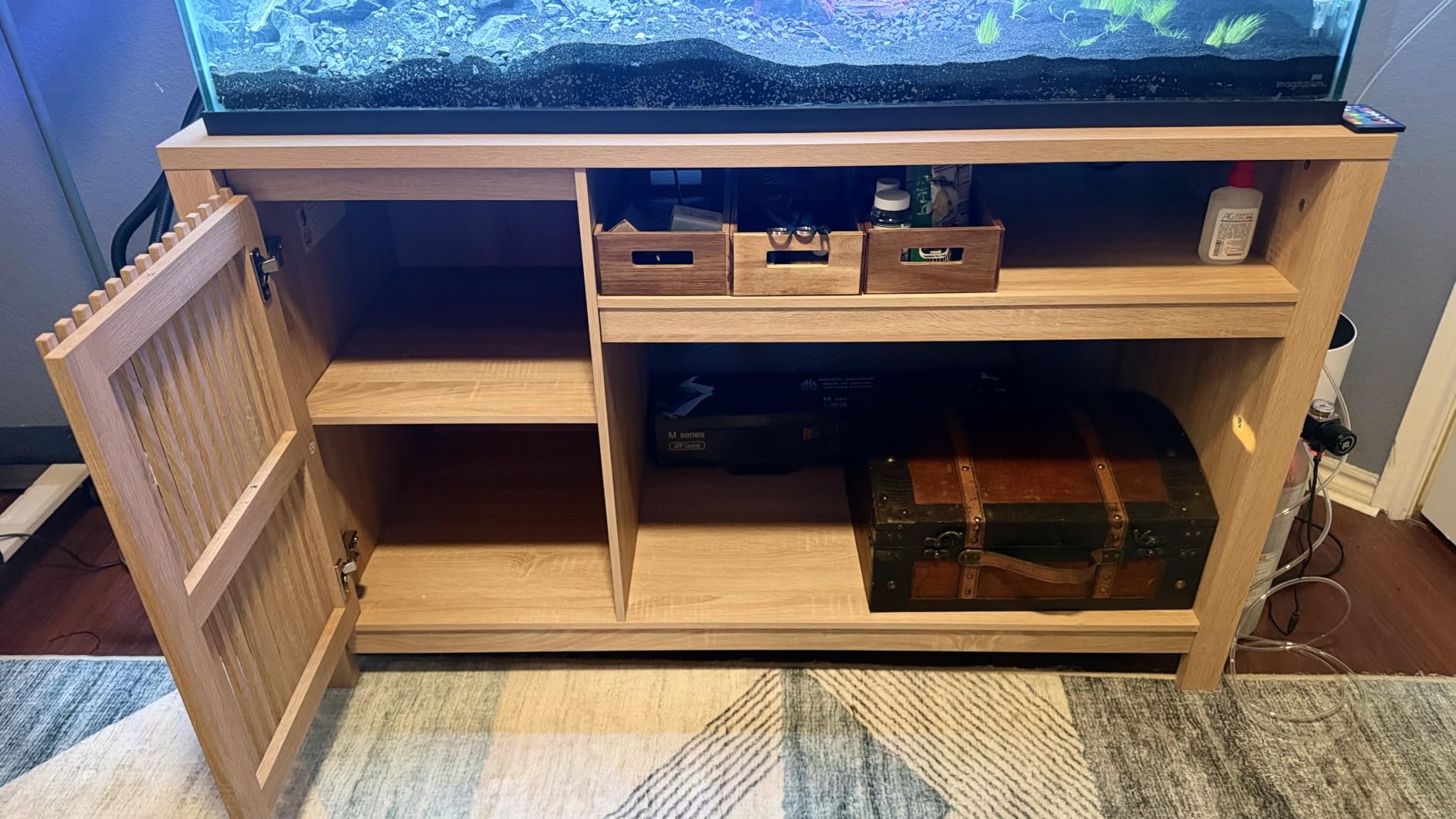 INNOD 55-75 Gallon Fish Tank Stand with Power Outlet, Aquarium Stand with Cabinet, Heavy Duty Reptile Tank Stand Table for Fish Accessories Storage for Reptile Tank, Turtle, Reptil Terrarium customer photo 1