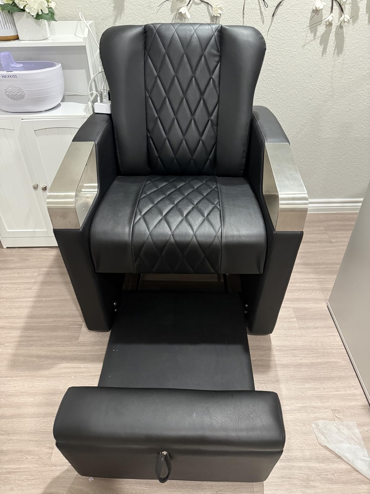OmySalon Electric Pedicure Chair Pedi Station w/Adjustable Backrest, Movable Hand Pillow & Hidden Storage Platform, No-Plumbing Full-Floor Support for Professional Nail Tech Supplies Spa Salon (Black) customer photo 1