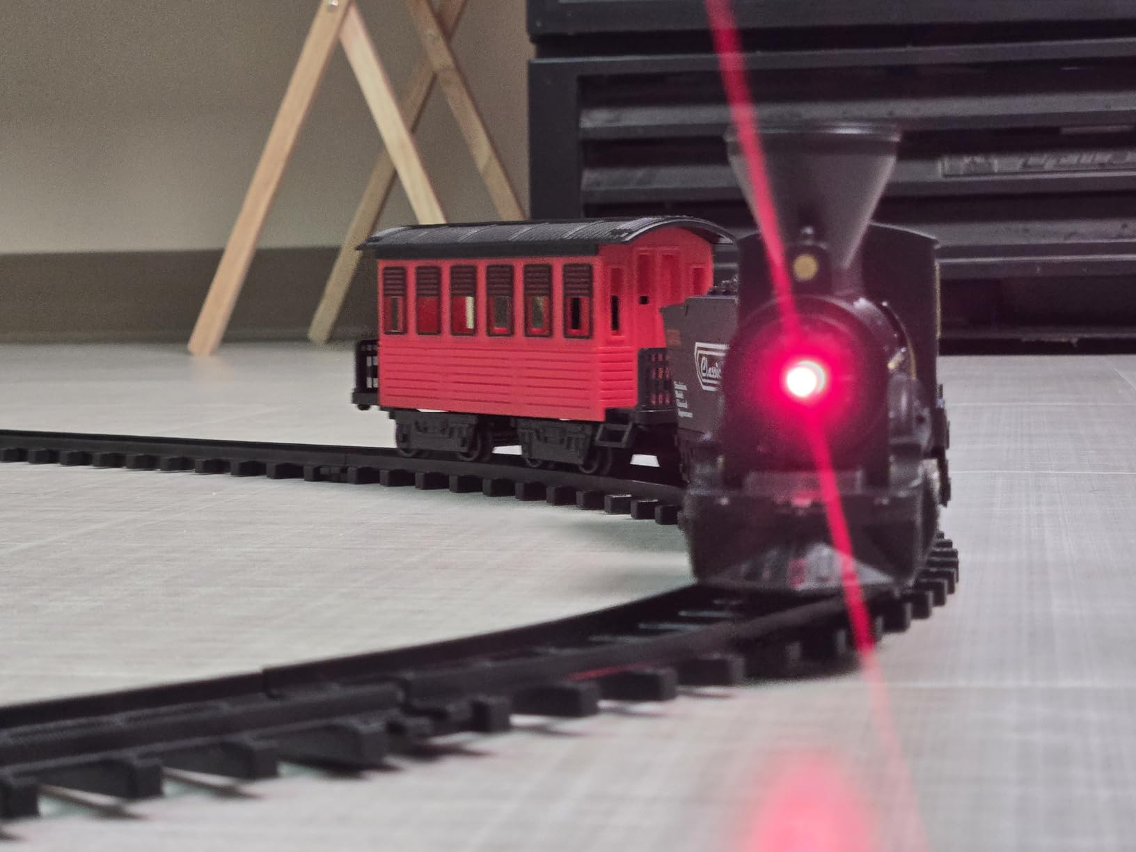 15-Piece Christmas Tree Train Set with Smoke, Sound & Lights - Fancy Track & Vintage Passenger Carriages for Christmas, Steam Kids Train Set Around Christmas Tree for Kids Ages 3-8 Boys Gifts customer photo 1
