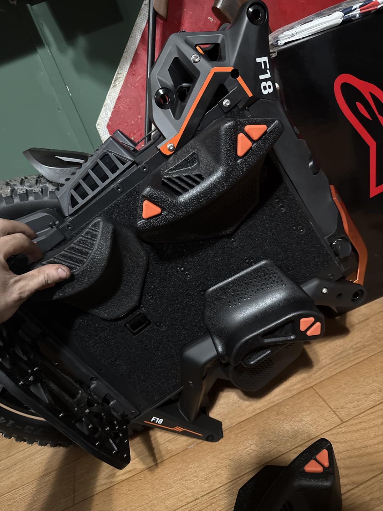 King Song F18 Electric Unicycle for Adults, 100mm Suspension EUC, 5000W Motor, Long Range All-Terrain Wheel for Off-Road & City Riding (UL2272) customer photo 2