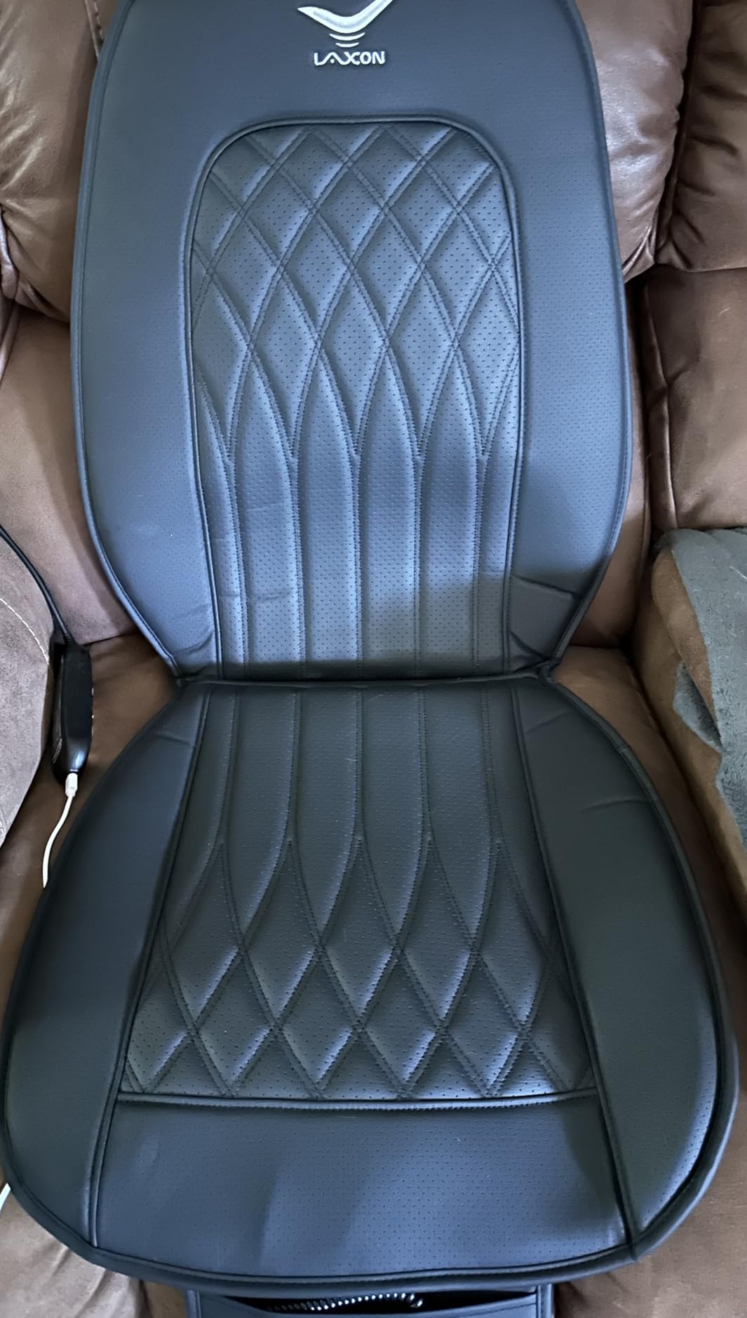 Vehicle Seat Air Massage Cover. Tailored for long-distance drivers (BLACK) | 11 Air Cells Dynamic work for Back & Hip. Relax Muscles while Driving, Slim Comfy Design customer photo 1