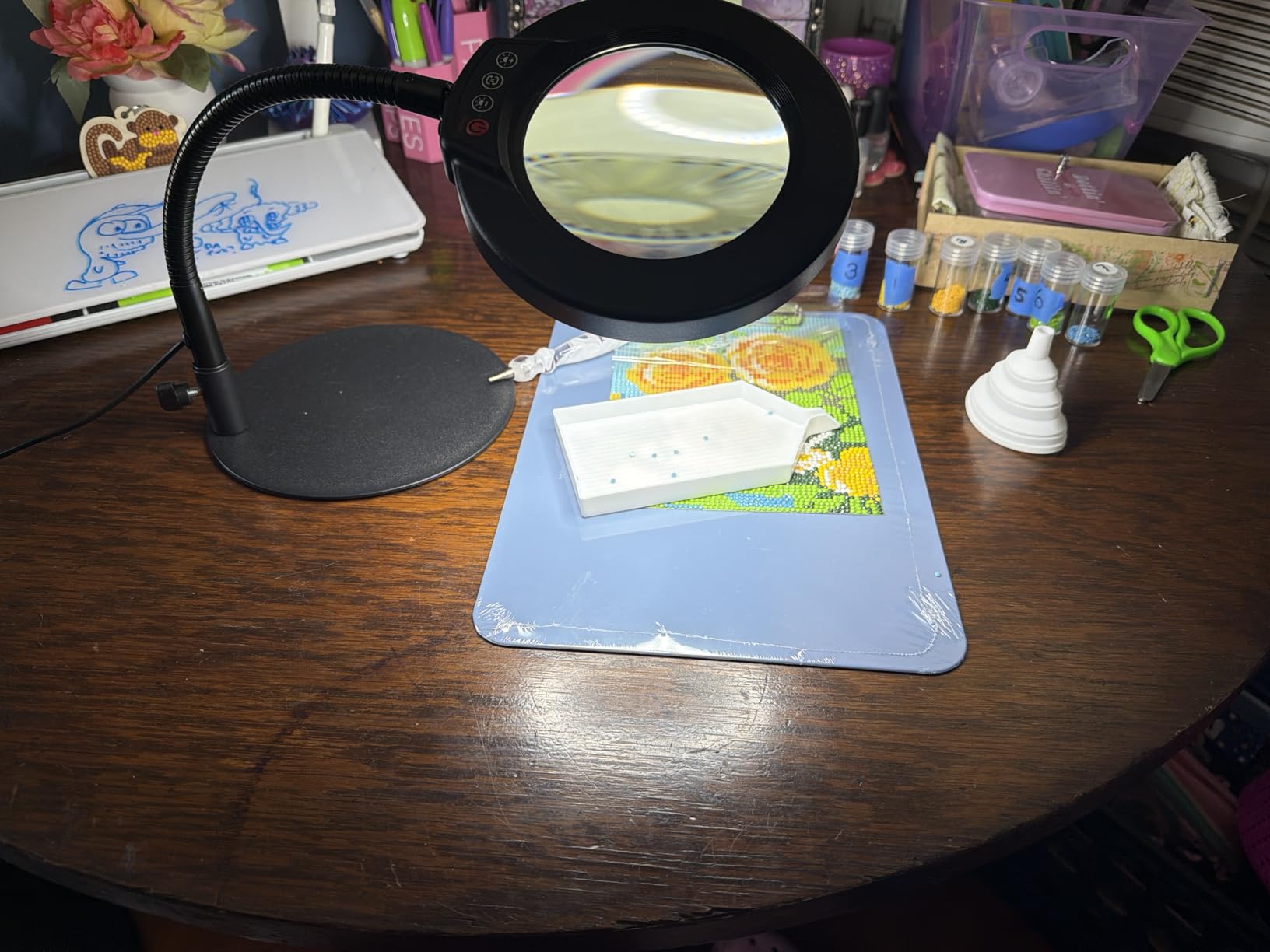 10X Magnifying Glass with Light and Stand, 16.5in Flexible Goose-Neck, 5 Color Modes Stepless Dimmable LED Lighted Desk Lamp, Hands Free Magnifier for Crafting Hobby Painting Close Work - Black customer photo 1