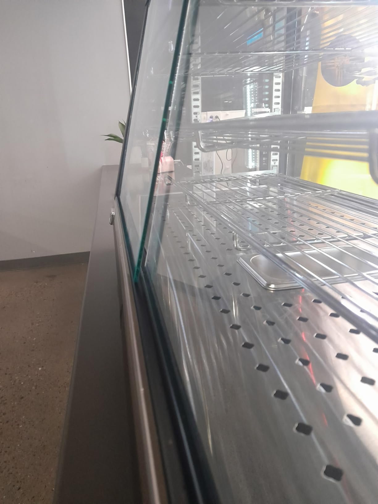 VEVOR 3-Tier Commercial Food Warmer Display, 1400W Food Display Warmer with LED Light, Top Storage and Adjustable Shelves, 86℉~185℉ Steam Heating, 137Qt/130L for Hamburger, Pizza, Bread, Fried Chicken customer photo 1