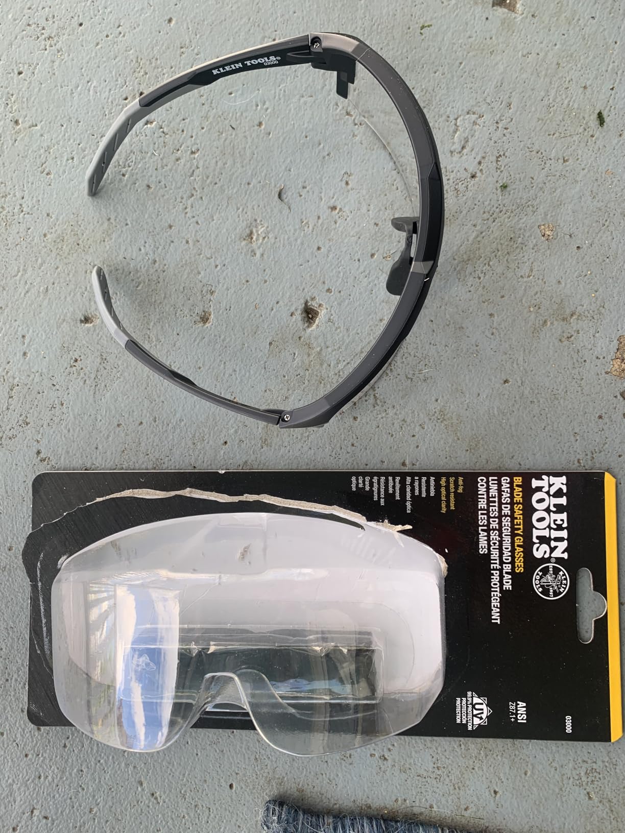 KLEIN TOOLS Blade Safety Glasses, ANSI Z87.1+, Anti-Fog/Scratch-Resistant, 99.9% UV Protection, Class-1 Clarity Lens customer photo 2