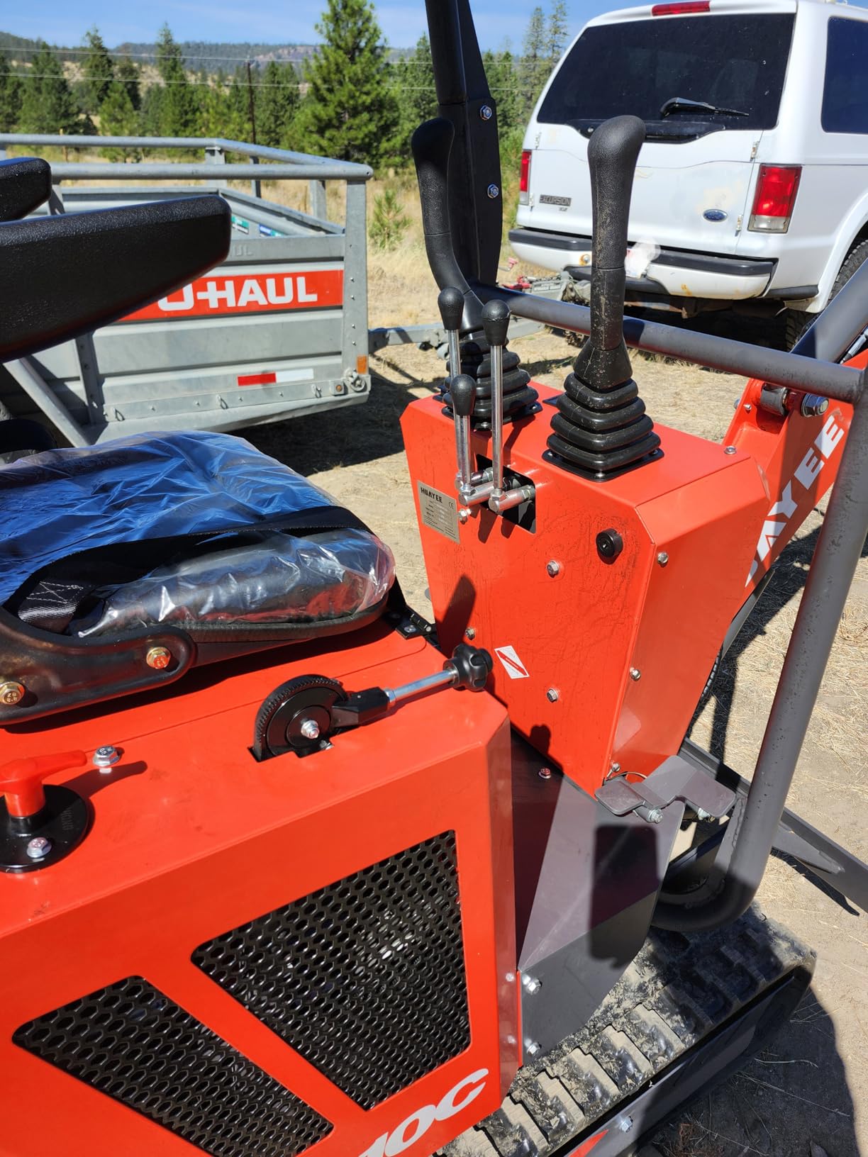HY12C 1.2T Mini Excavator, Rain Enclosure & 4 Attachments, B&S customer photo 1