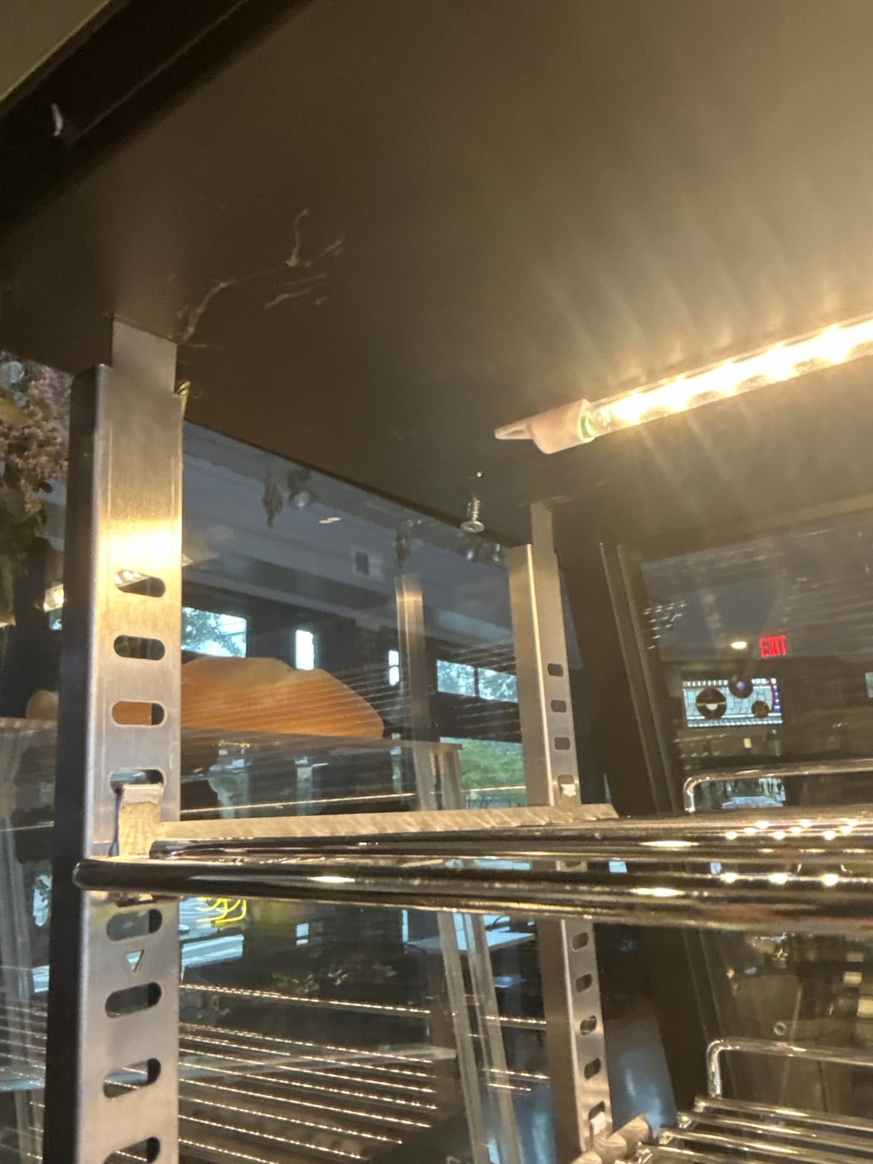 VEVOR Commercial Food Warmer Display, 4-Tier Pizza Warmer with Rotary Steam Heating for 14 in Pizza, 86℉~185℉ Temperature Control and Temp Display, 25W Oven Light + Top LED for Pizza Shop, Restaurant customer photo 2