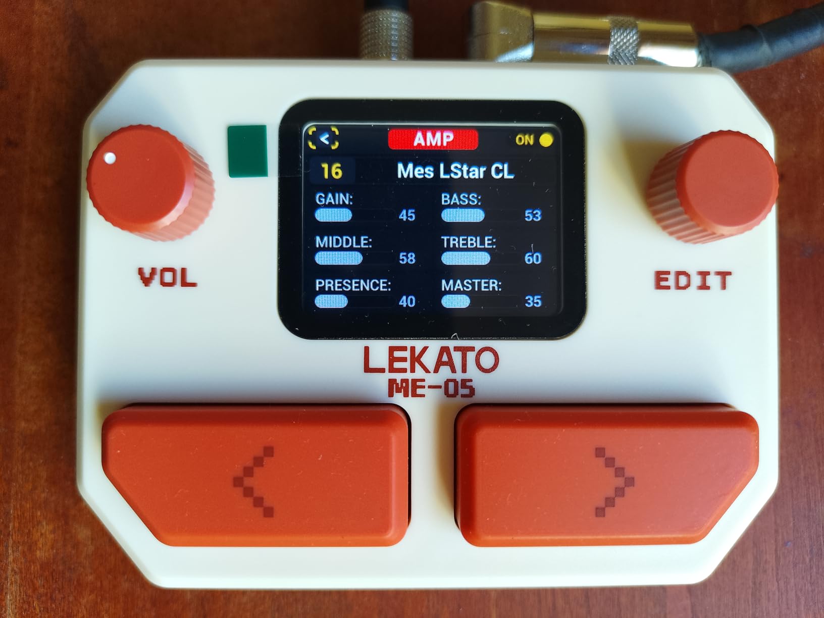 LEKATO Multi Effects Guitar Pedal, with 125 Effects 30 Amp Models & 30 Cab Sims, 40s Looper, Drum Rhythms, Support NAM/IR, USB Audio Interface OTG Function Rechargeable Guitar Effects Pedal (Beige) customer photo 1
