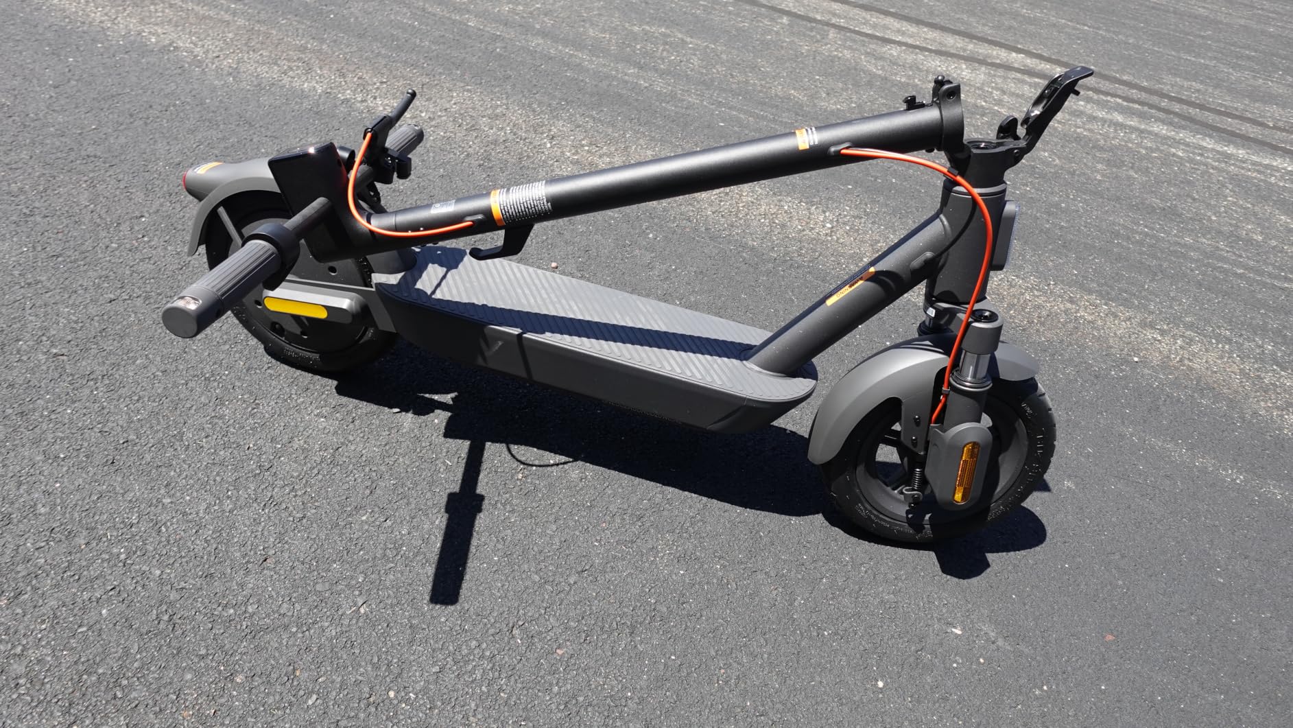 Electric Scooter | 45/28Miles Long Range | 22/20MPH | 900W/550W Motor | Dual Suspension & Brake | 12''/8.5'' Tires | APP Control | TCS | All-Terrain E Scooter for Adults Teens (UL2272) customer photo 1