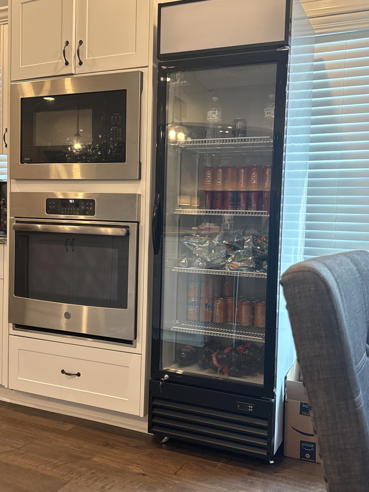 EUHOMY 6 Cu.Ft Commercial Refrigerators, Beverage Refrigerator with Lock | 34°F to 50°F, Compressor Cooling, Glass Door, Adjustable Shelves, Display Fridge, LED Light, Bar Office Restaurant, ETL customer photo 2