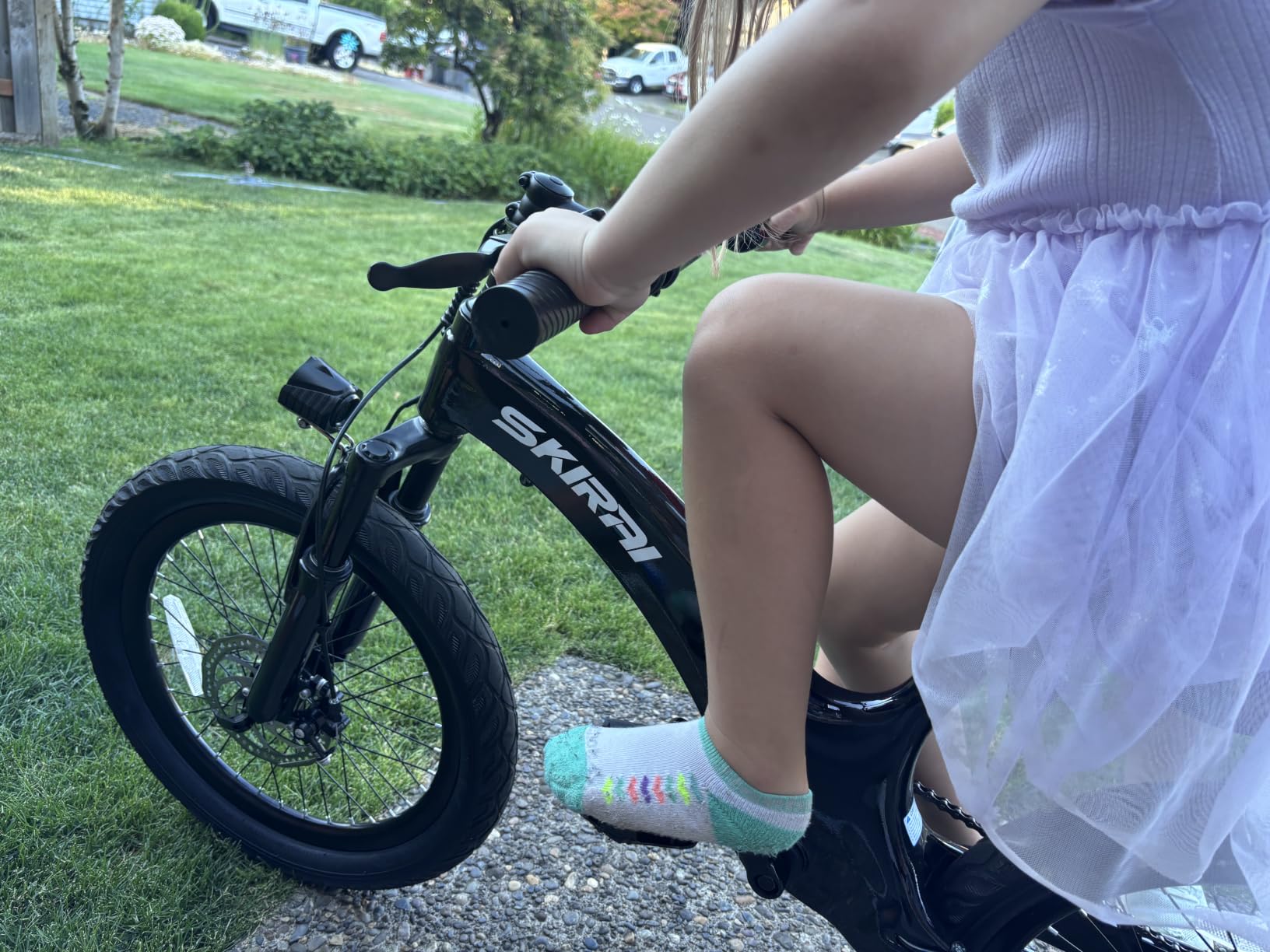 Lightweight Electric Bike for Kids, 250W Brushless Motor, 25.2V 7Ah Battery, 3 Speed up to 15 mph, 20 Inch Tires, Adjustable Seat Ebike for Ages 6 to 10 customer photo 2