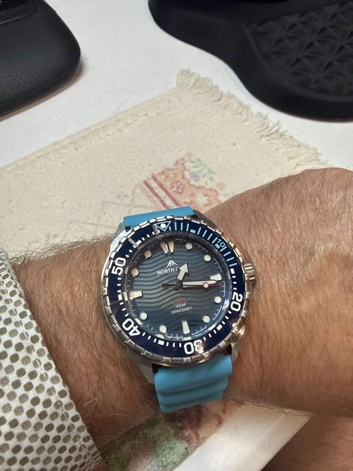 NORTH EDGE Solar Powered Dive Watch Men's Watch, 1000FT/300M Water Resistance, Luminous Dial, Silicone Strap 45.8MM customer photo 1