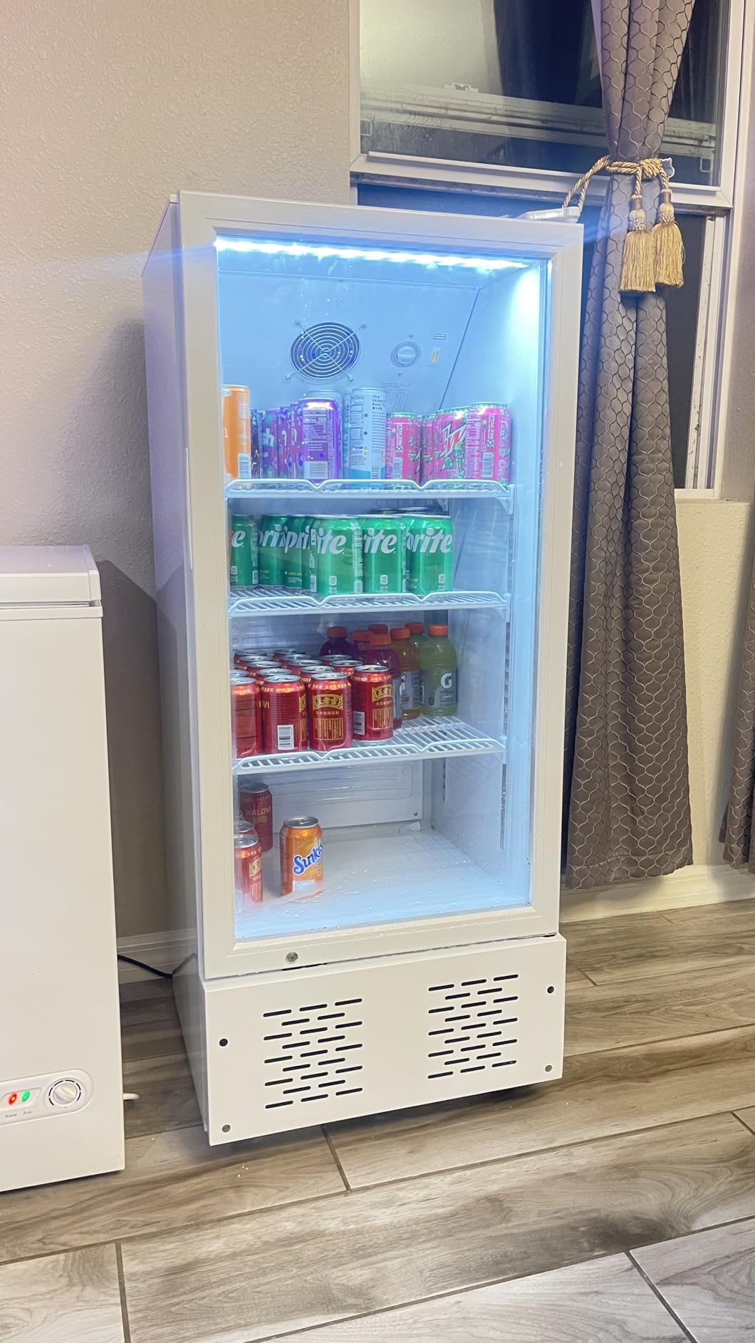 59'' W Commercial Refrigerators with 3 Glass Door, 40 Cu.Ft Beverage Refrigerators Commercial Fridge Upright Cooler with Soft LED Light and 15 Adjustable Shelves for Restaurant Stores customer photo 1
