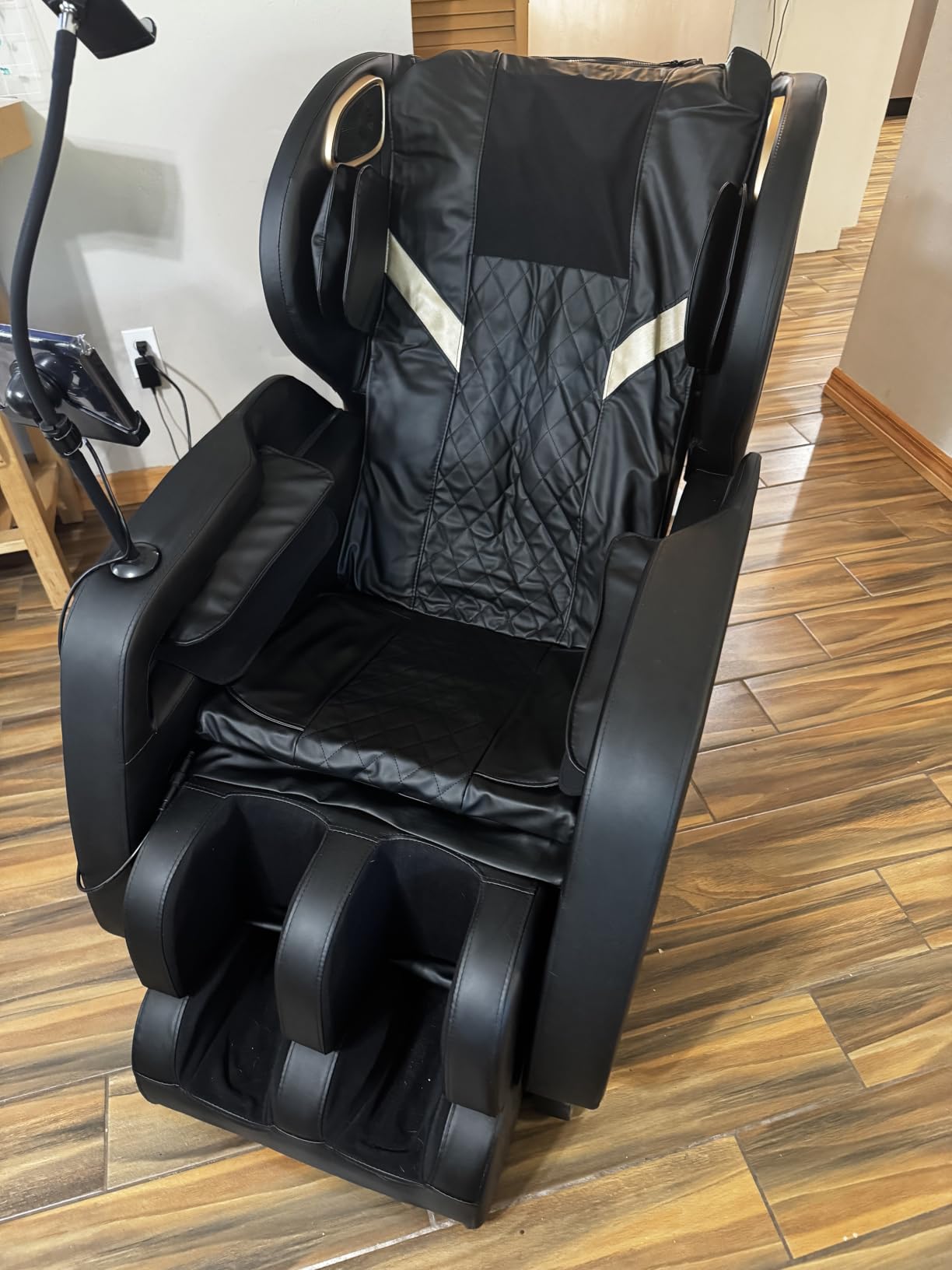 Massage Chair Full Body, 14 Fixed Rollers, Zero Gravity Recliner | Wood Grain Leather, Foot Massage, 5 Auto Modes, 8 Airbags, Heating, Bluetooth, Screen Controller for Living Room, Bedroom customer photo 1