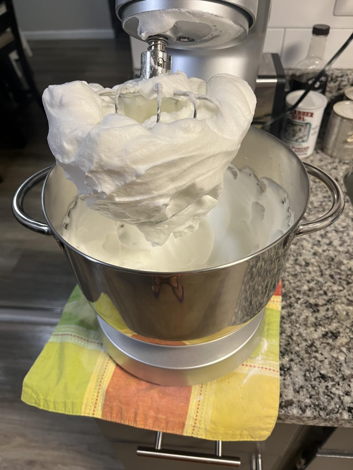 Aucma Stand Mixer, 6.5-QT 660W 6-Speed Tilt-Head Food Mixer, Kitchen Electric Mixer with Dough Hook, Wire Whip & Beater (Royal Blue, 6.5QT) customer photo 1