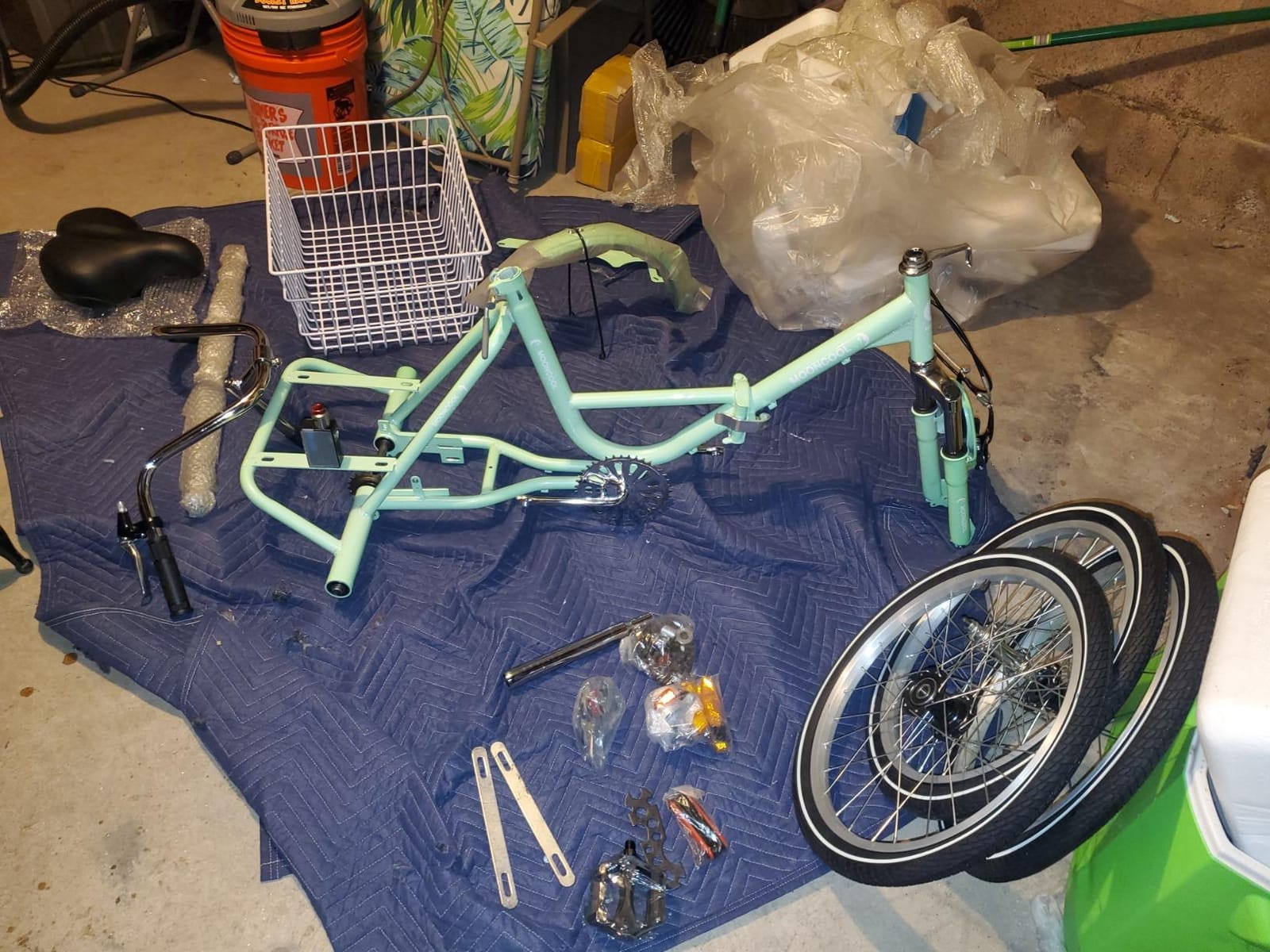 Slsy Adult Folding Tricycle, 20/24/26 Inch, 7 Speed, Low Step-Through, Front Suspension, 350 lbs Capacity customer photo 2