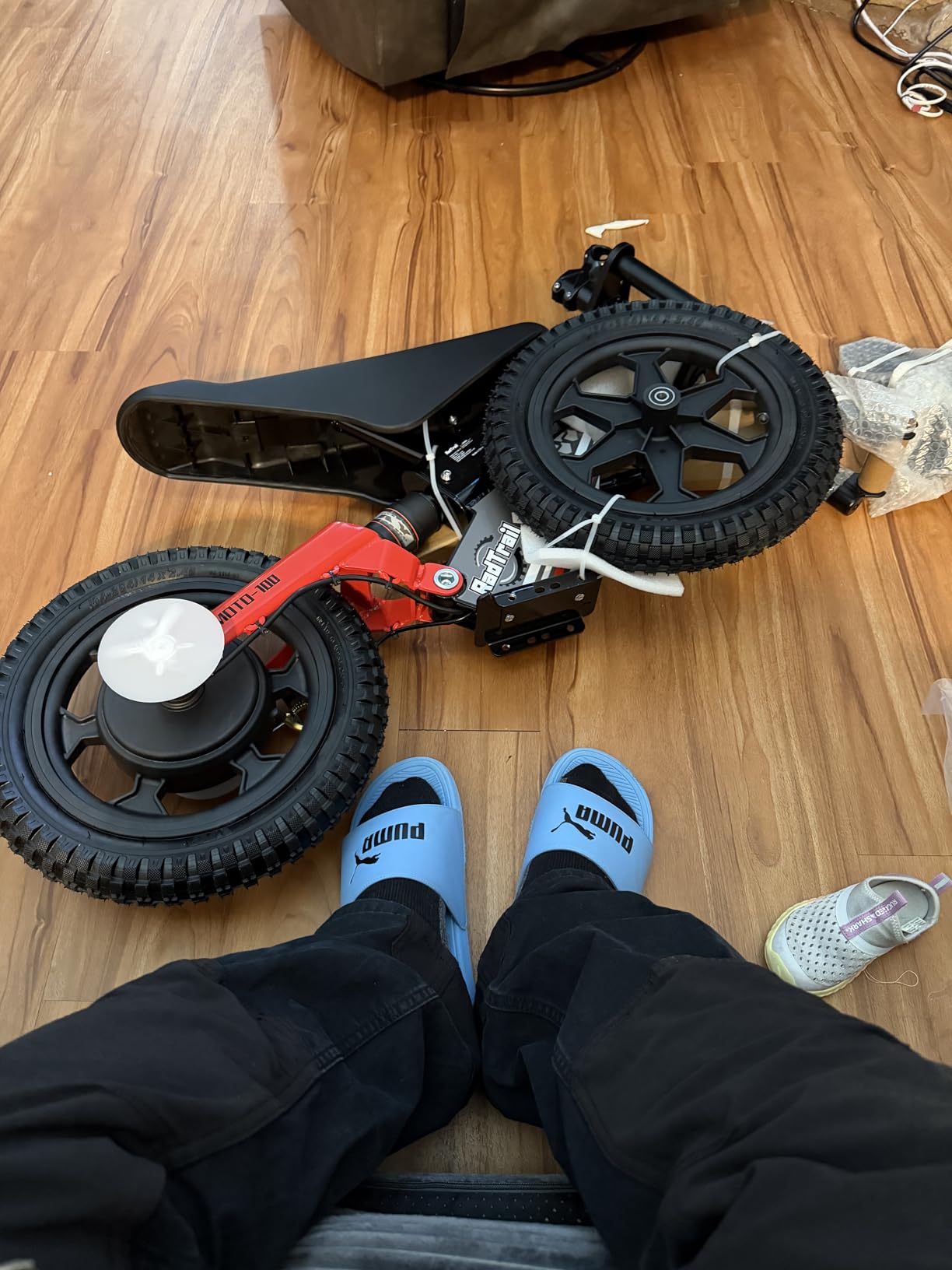 36V Peak 700W Brushless Electric Dirt Bike for Kids, Up to16 MPH & 16 Miles | 16