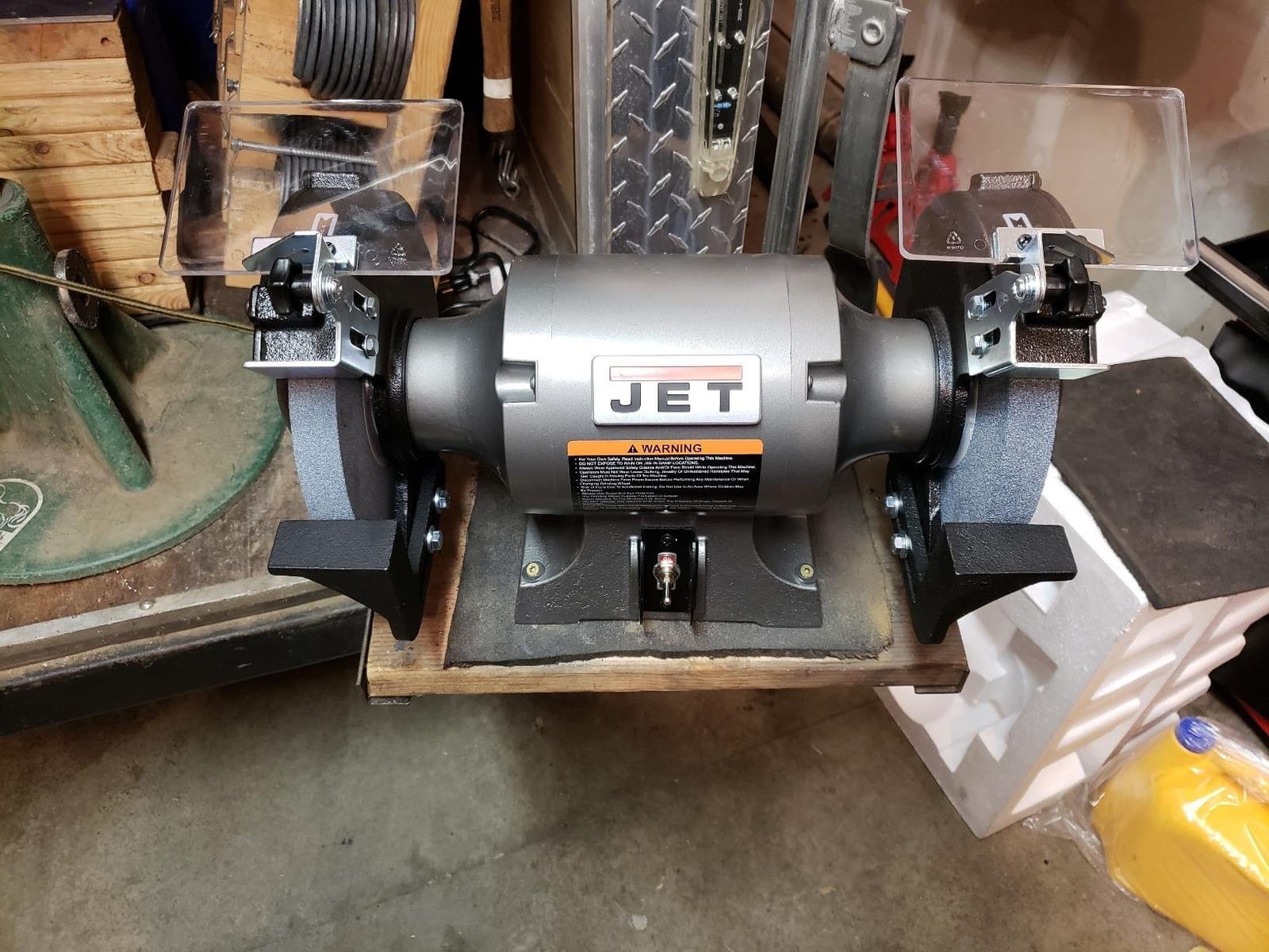 JET 8-Inch Bench Grinder, 3450 RPM, 1/2 HP, 120V 1Ph (Model JBG-8) customer photo 1