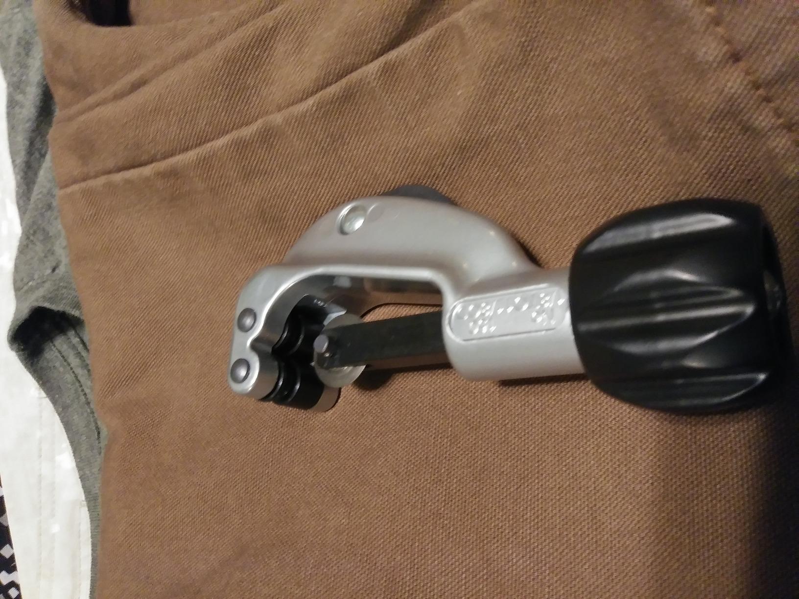 RIDGID 31622 Model 150 Constant Swing Tubing Cutter, 1/8-inch to 1-1/8-inch Tube Cutter customer photo 2