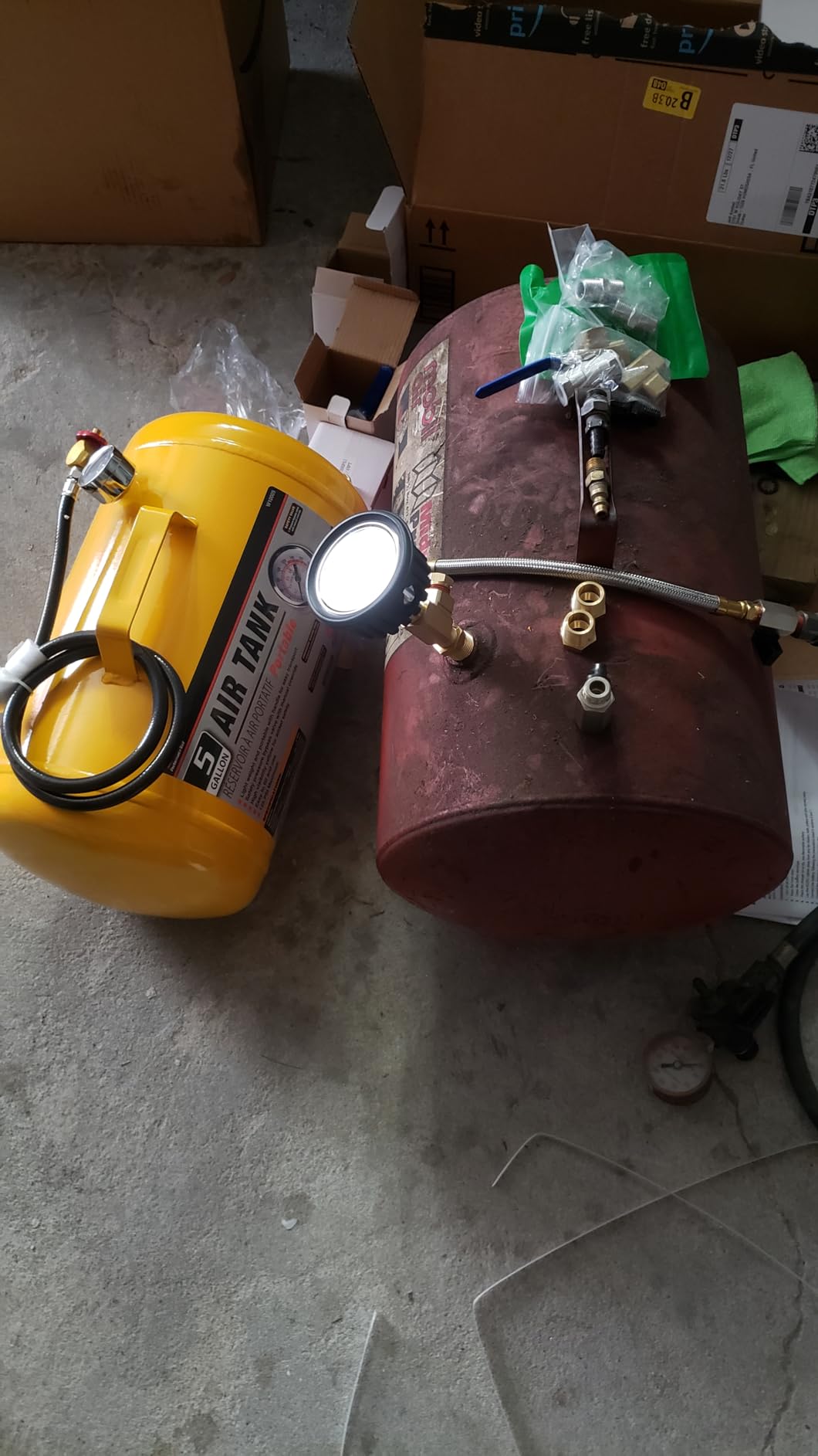 Performance Tool W10005 5-Gallon Portable Horizontal Air Tank | 125 PSI max. Industrial grade hose with tire chuck, safety bypass valve, and on/off dial customer photo 1
