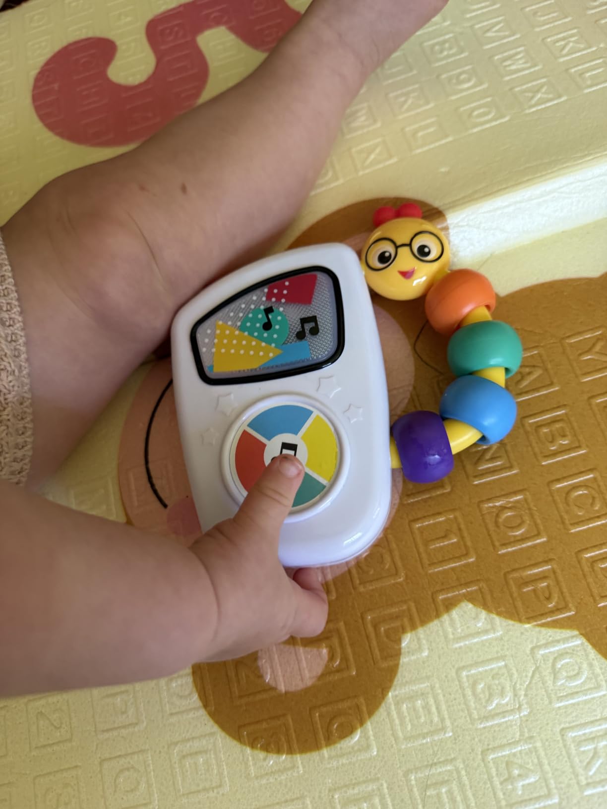 Baby Einstein Take Along Tunes Musical Toy, Ages 3 Months + customer photo 1