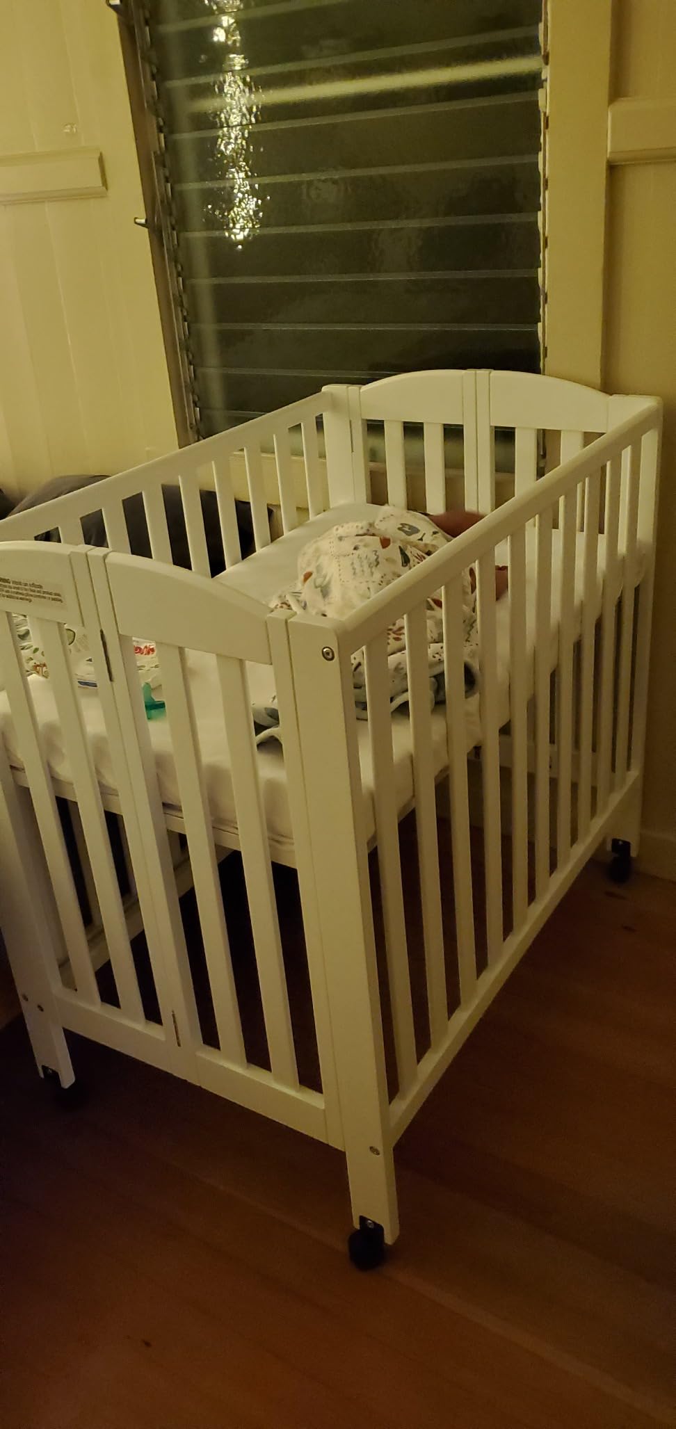 Dream On Me 3 in 1 Portable Folding Stationary Side Crib in Natural, Greenguard Gold Certified, Safety Wheel with Locking Casters, Convertible, 3 Mattress Heights customer photo 1