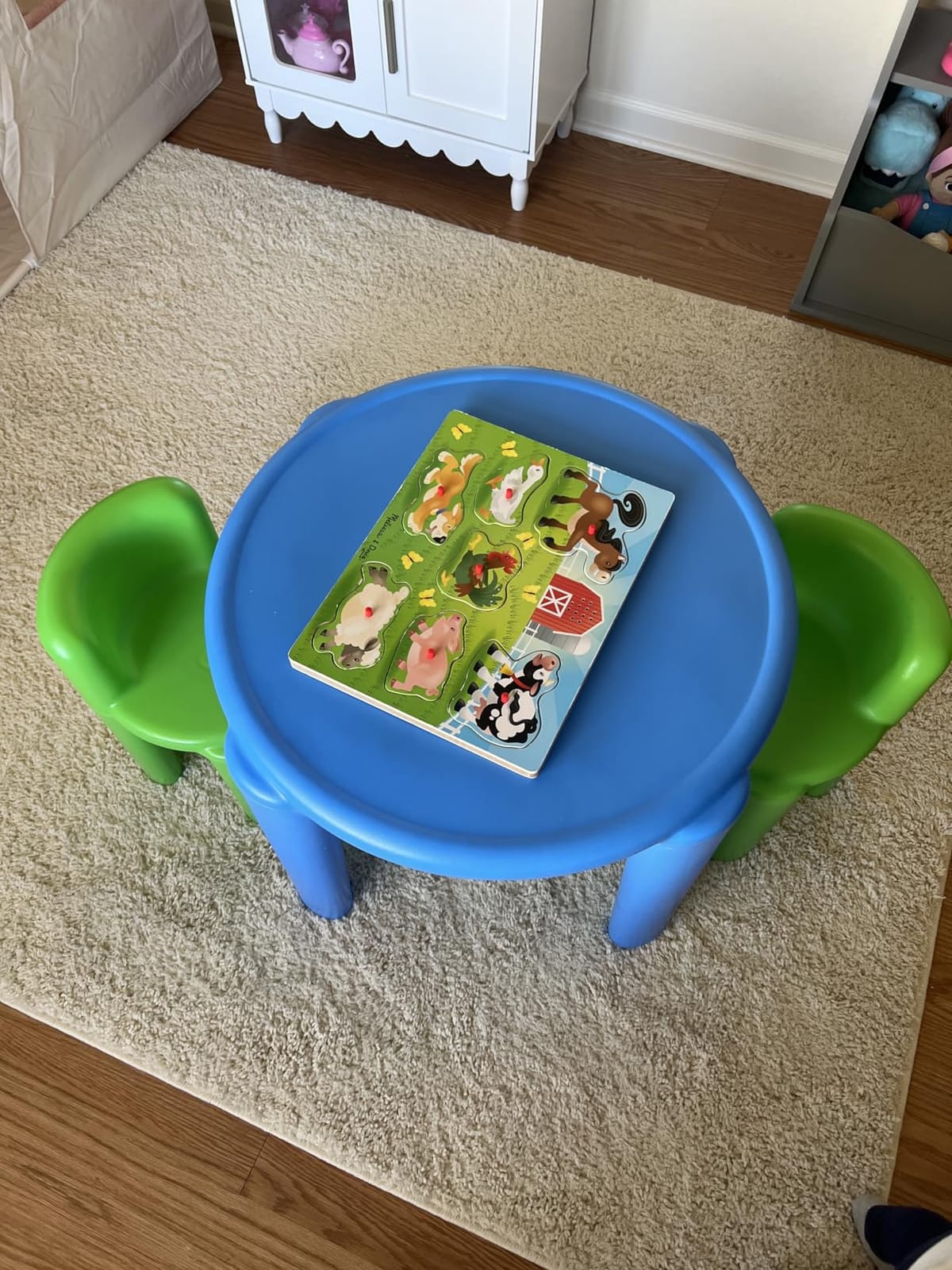 Little Tikes Bright 'n Bold Table & Chairs, Green/Blue, 24 x 24 x 18 customer photo 2