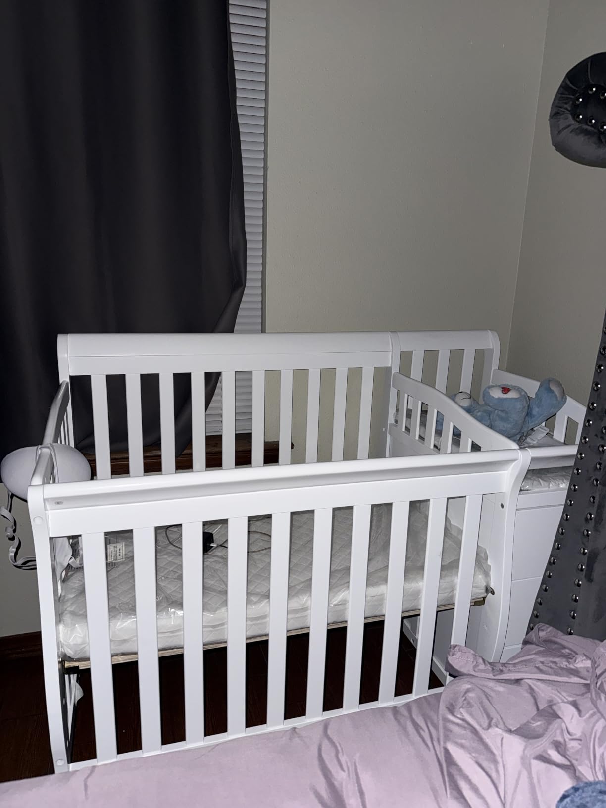 Dream On Me Jayden 4-in-1 Convertible Mini Baby Crib with 3 Drawer Changer customer photo 2
