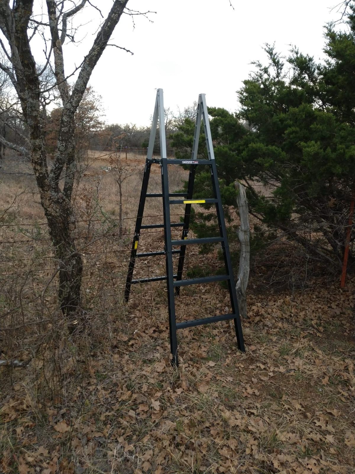 MoJack 00410 Easy Step A-Frame Step Ladder, 56 in, 300 lb Capacity, Steel | Tool-Free Fold-Flat Design - Oversized Non-Slip Tread for secure footing - Weather-Resistant Powder Coat - Fence Crossing customer photo 1