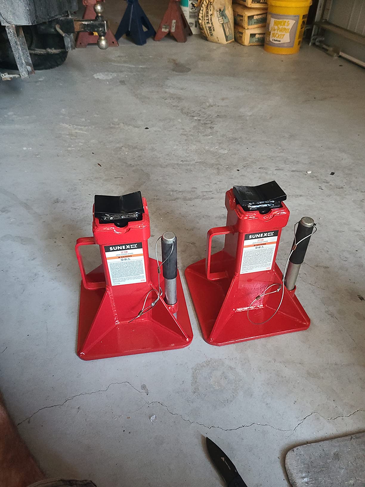 SUNEX TOOLS 1522A 22-Ton Jack Stands, Pair customer photo 1