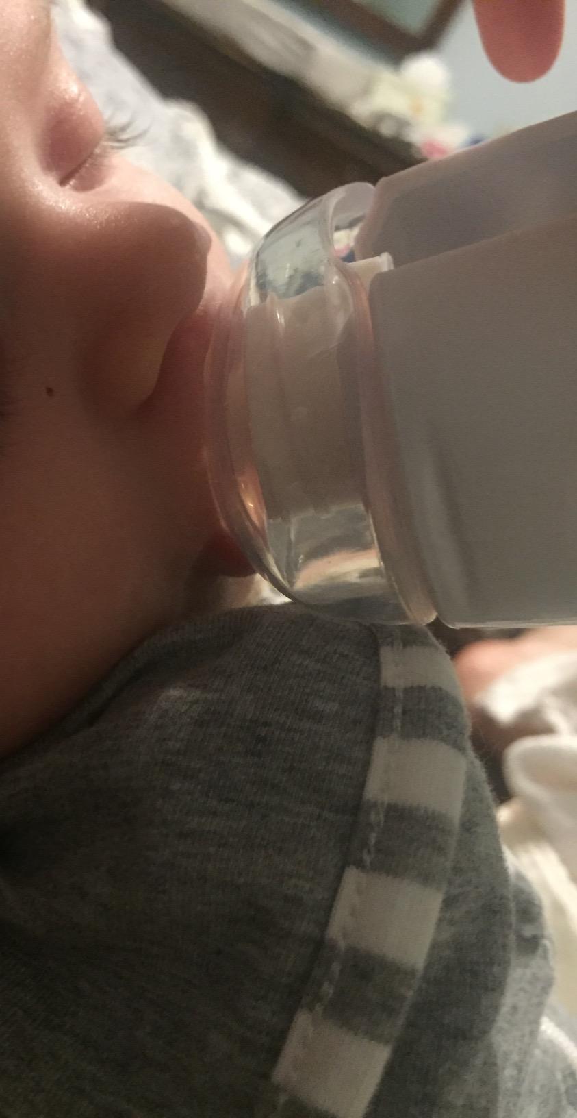 Kiinde Twist Squeeze Natural Baby Breast Milk Feeding Bottle with Nipples and Case (2 Pack) customer photo 1