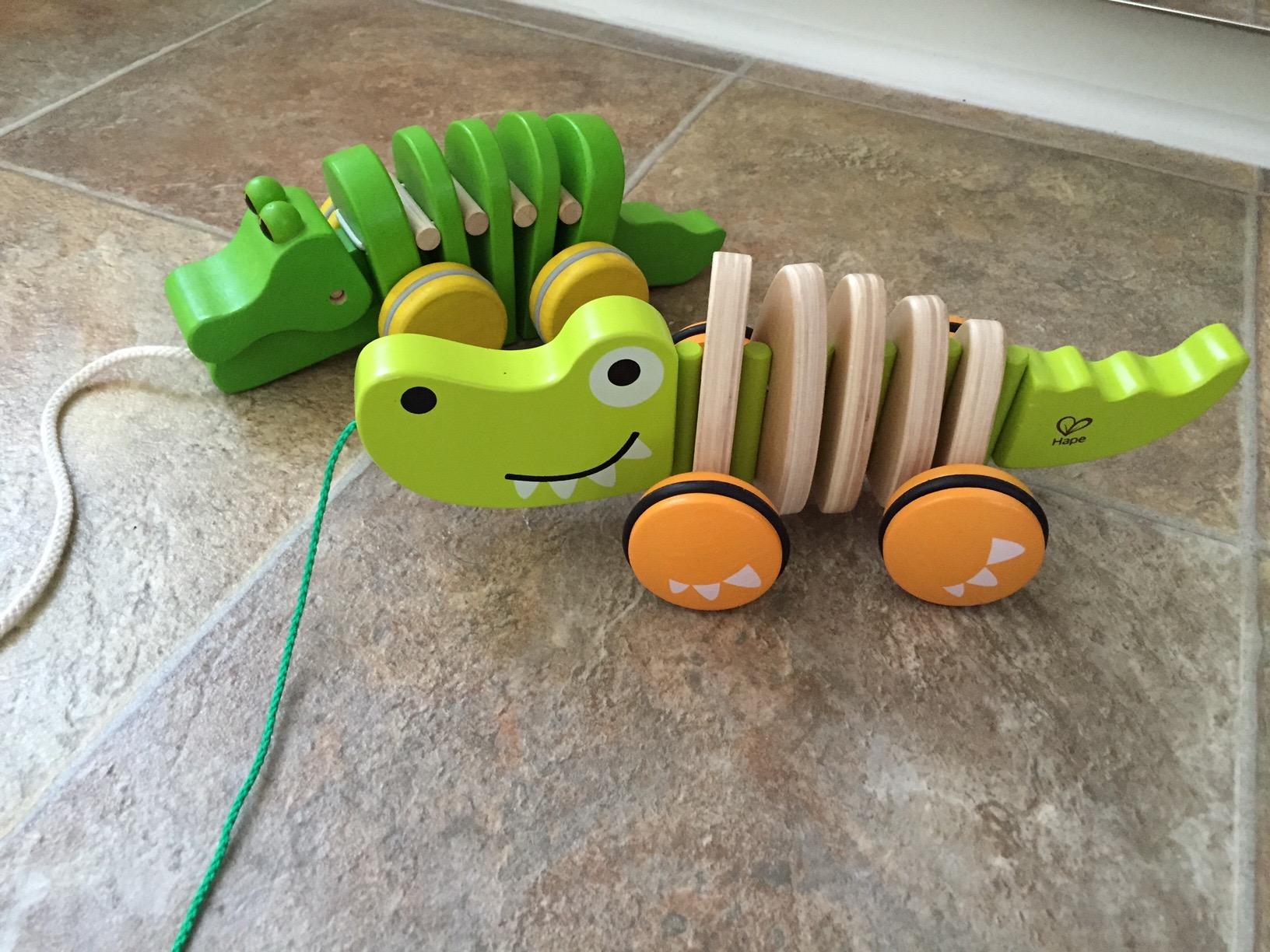 PlanToys® Rainbow Dancing Alligator Pull Toy for Toddlers | Eco-Friendly Wooden Toy with Click-Clack Sound | Walking Toy for Babies customer photo 2