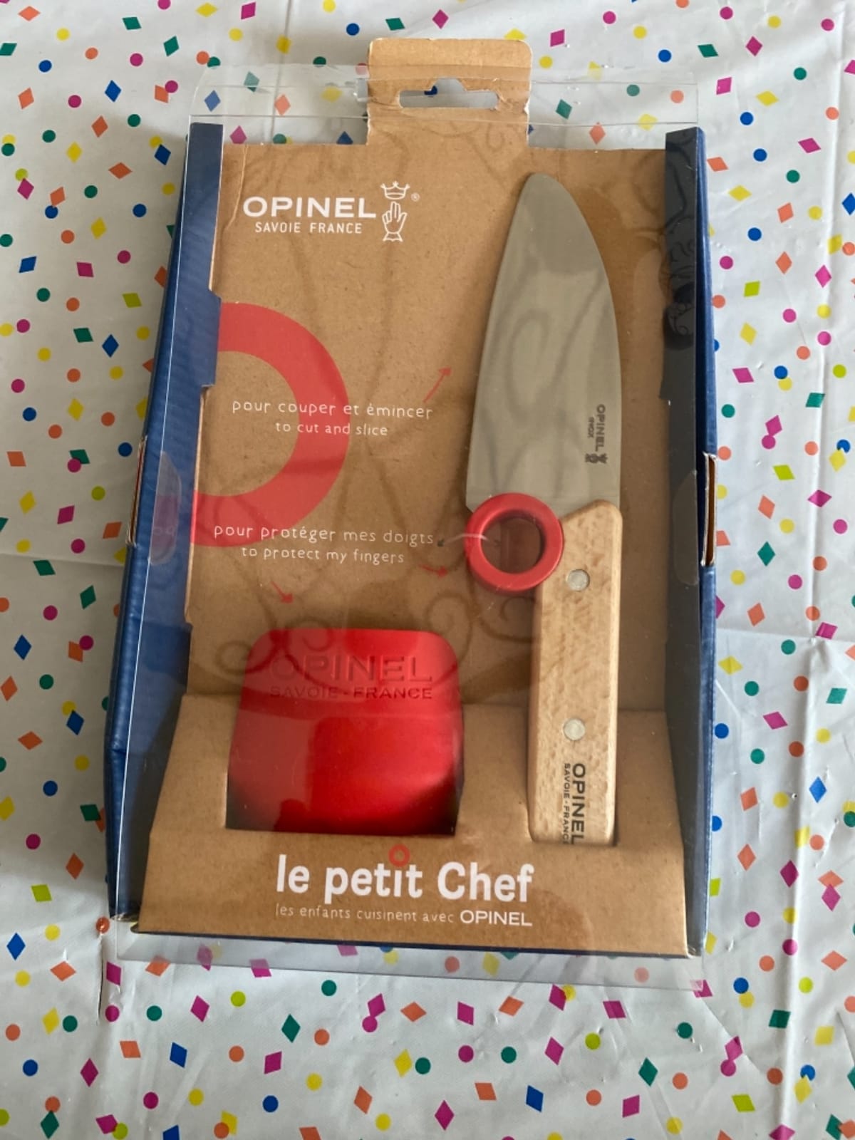 Opinel Le Petit Chef Complete 3 Piece Kitchen Set, Chef Knife with Rounded Tip, Fingers Guard, Peeler, For Children, Made in France customer photo 1