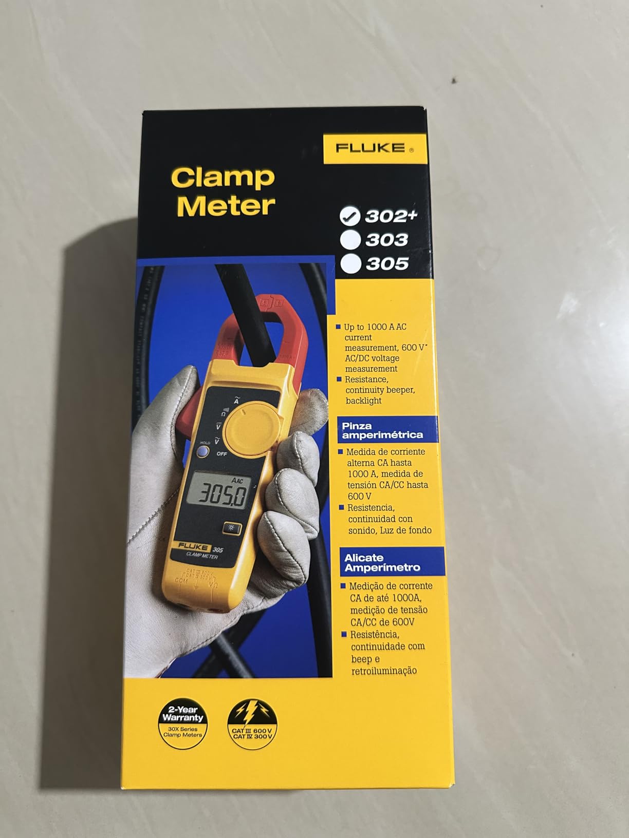 Fluke 302+ Digital Clamp Meter, 30mm Jaw, Measures AC Current to 400A, Measures AC/DC Voltage to 600V, Includes 2 Year Warranty customer photo 2